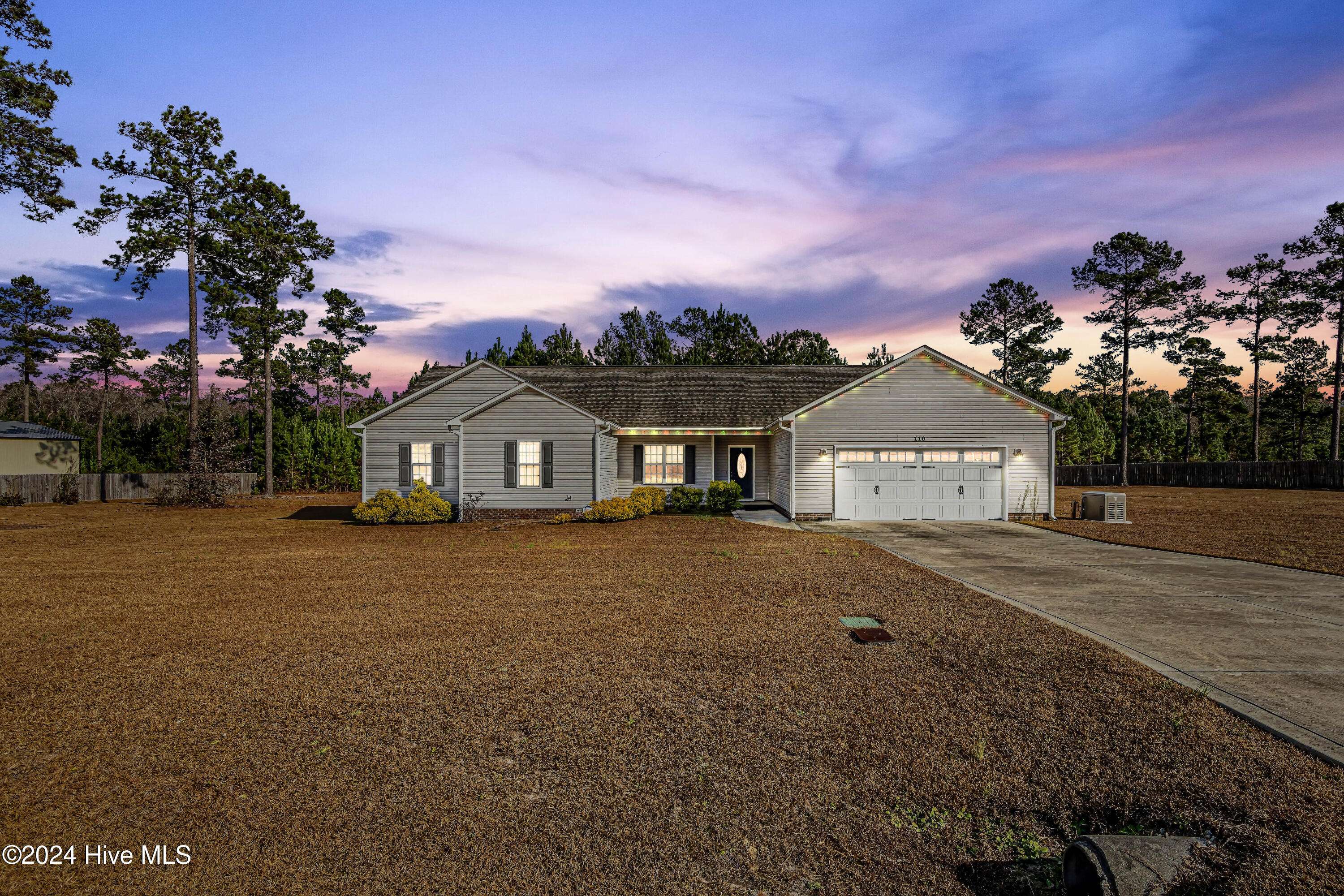 Hubert, NC 28539,110 Ridgepath LN