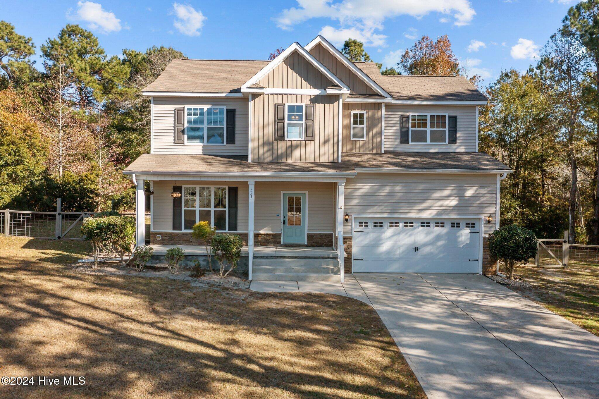 Hubert, NC 28539,607 Mayapple LN