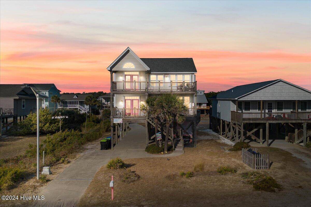 Oak Island, NC 28465,918 E Beach DR