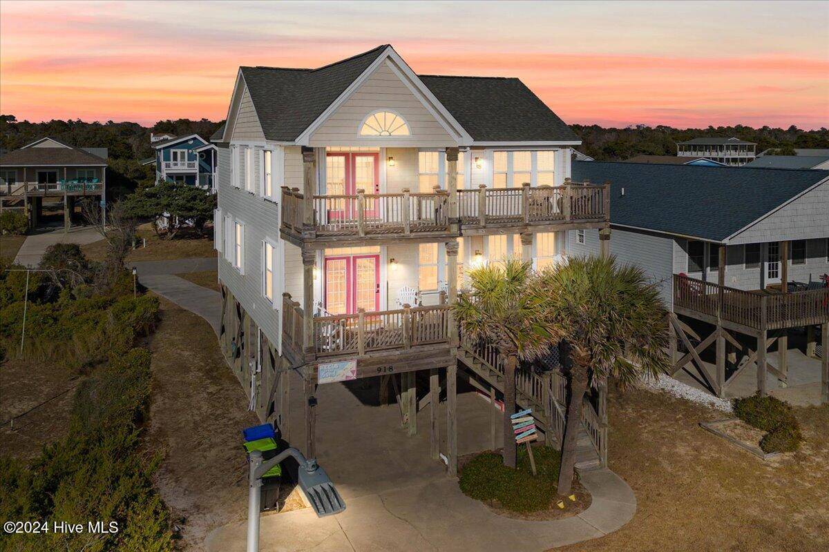 Oak Island, NC 28465,918 E Beach DR