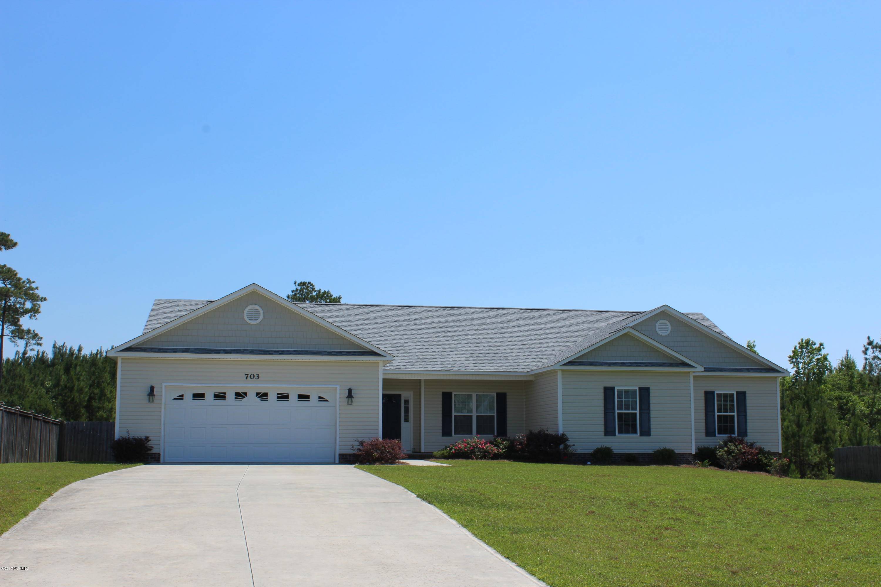 Swansboro, NC 28584,703 Shearwater LN