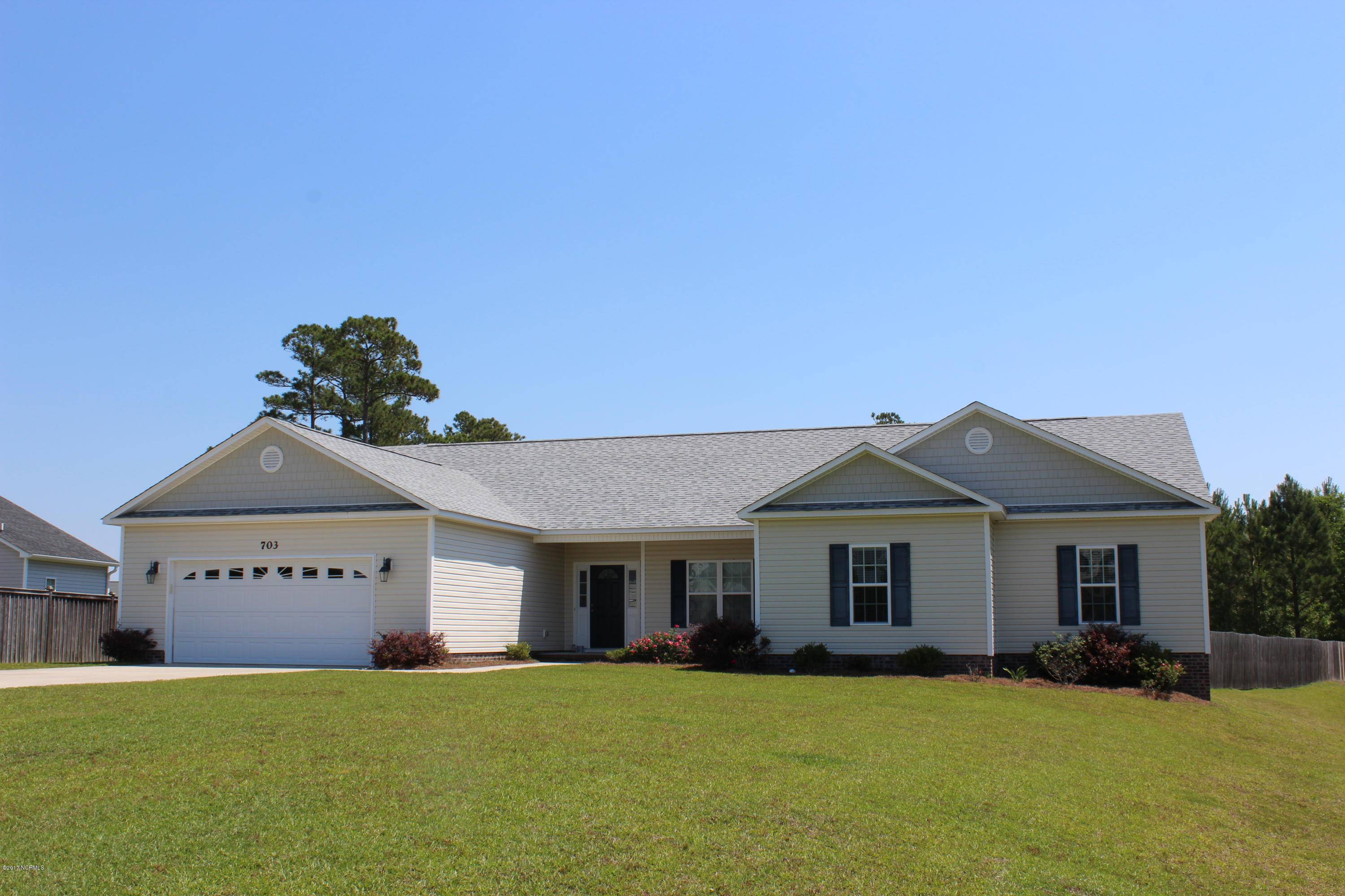 Swansboro, NC 28584,703 Shearwater LN