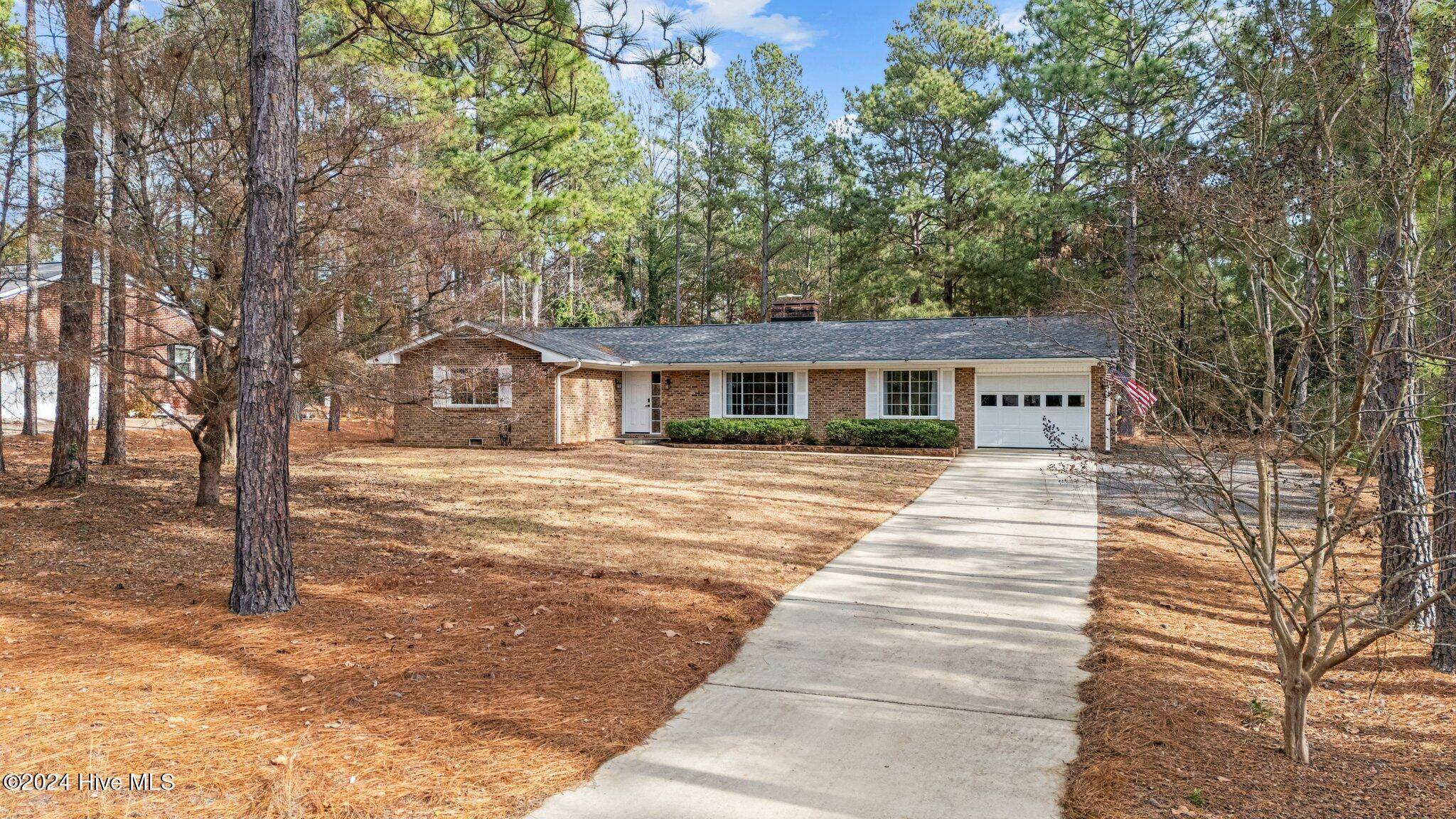 Whispering Pines, NC 28327,85 Pine Lake DR