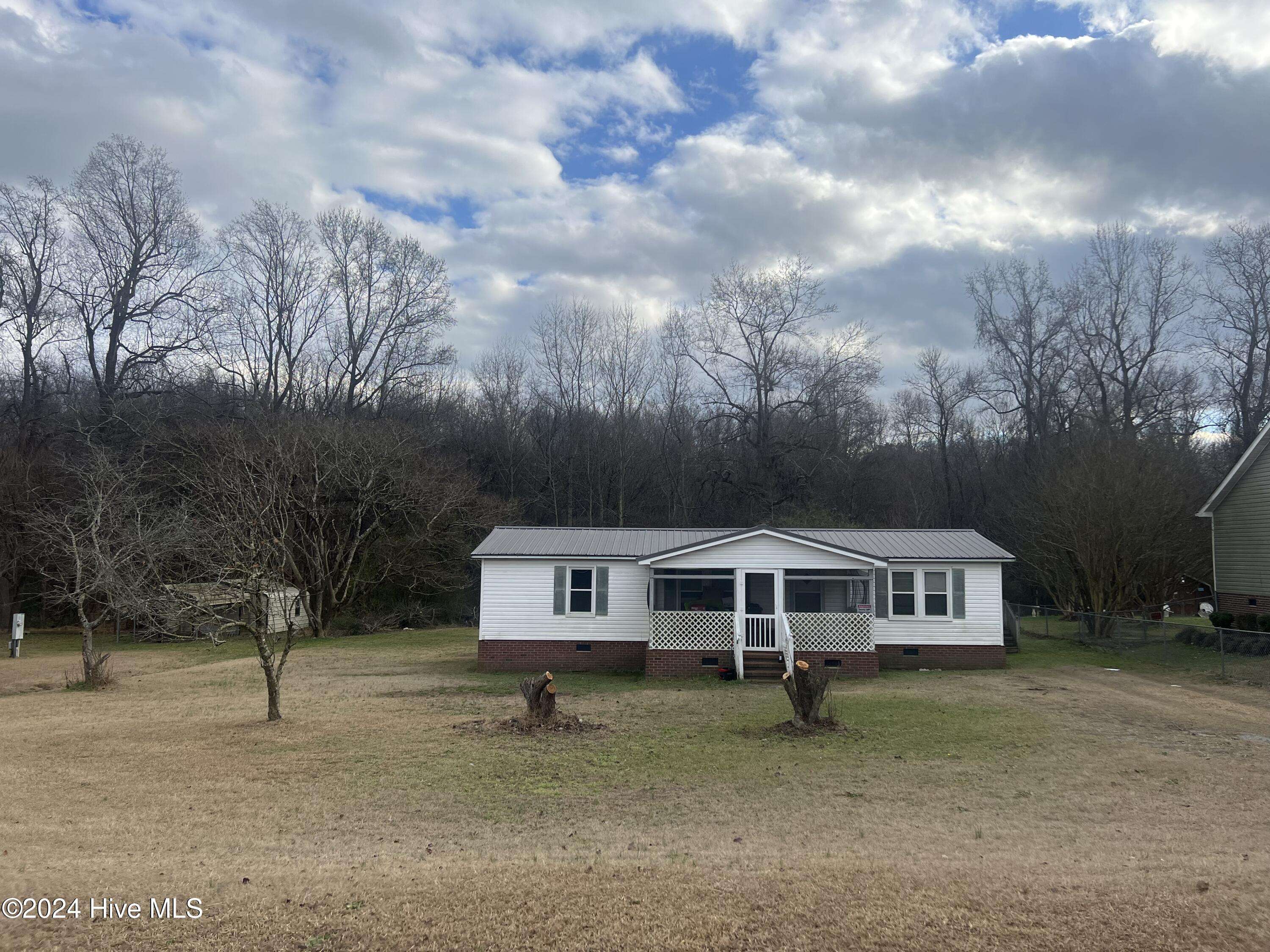 Pikeville, NC 27863,104 Barrier PL