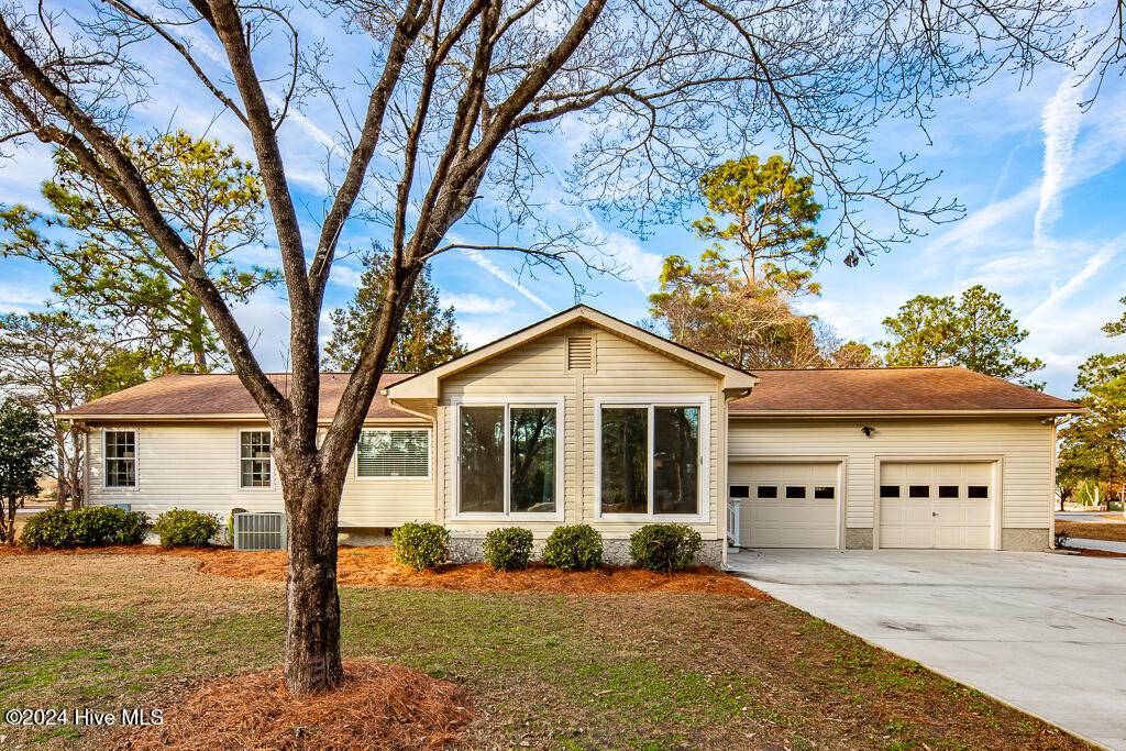 New Bern, NC 28560,900 Caracara DR