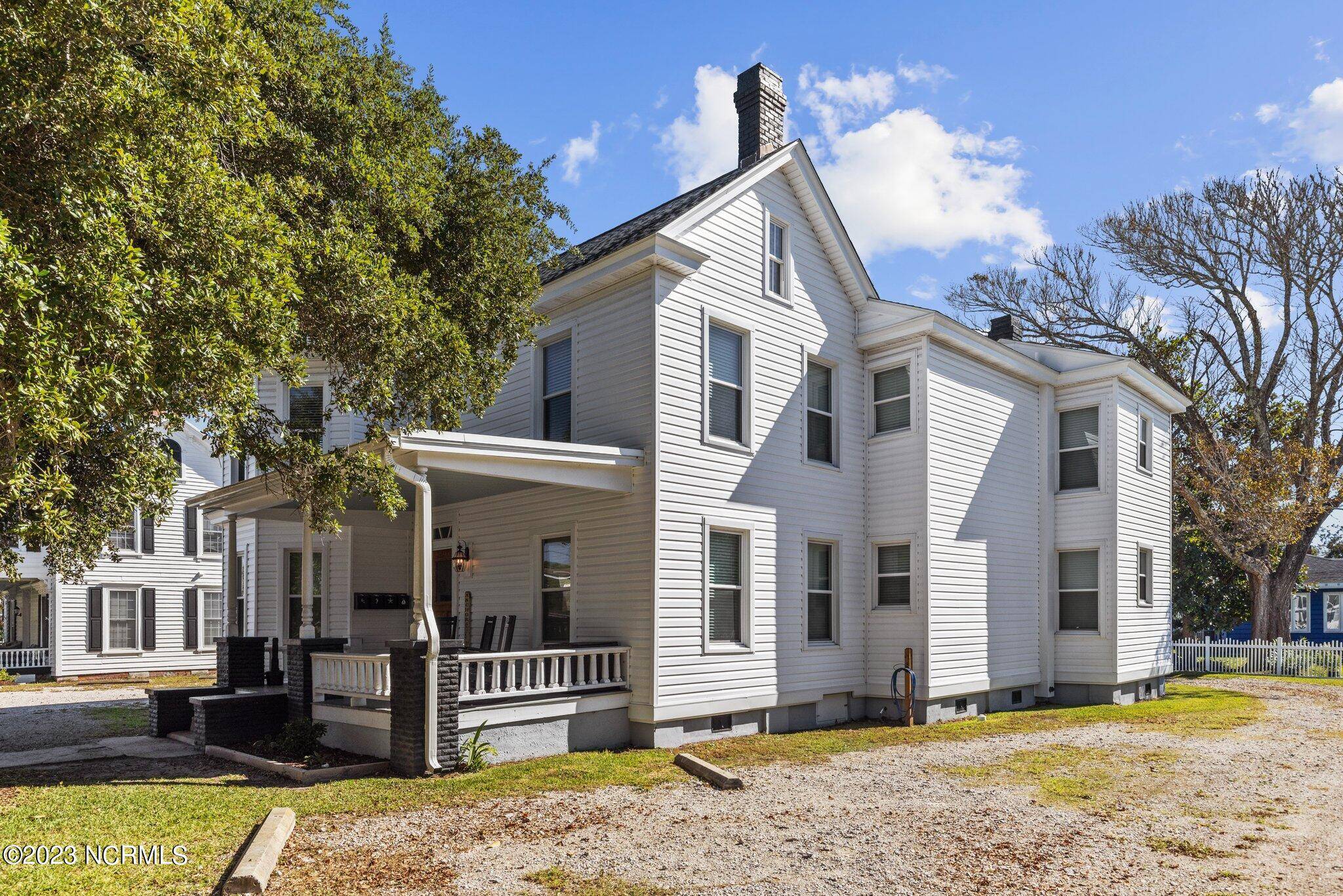 Beaufort, NC 28516,212 Live Oak ST