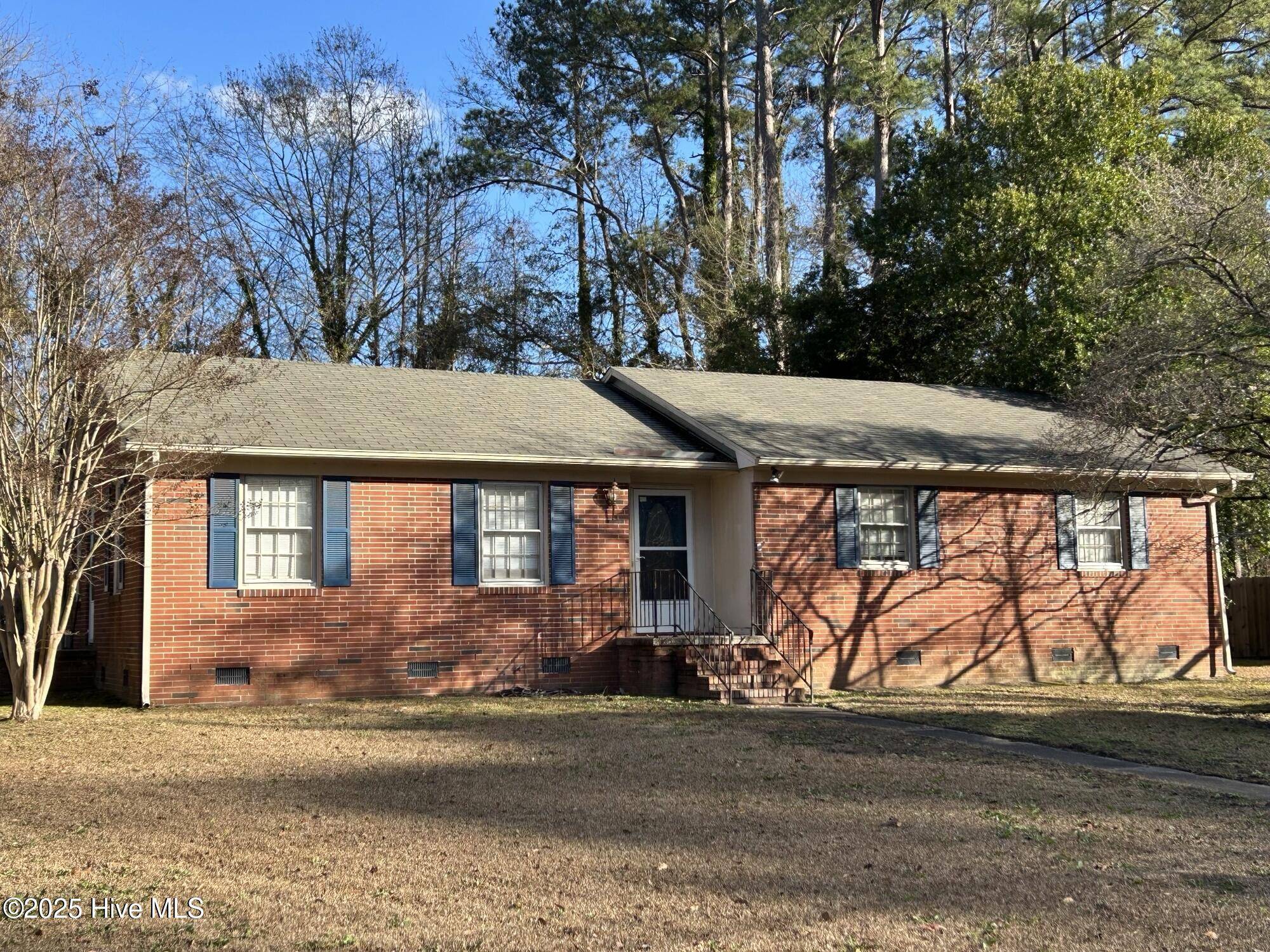 Laurinburg, NC 28352,904 E Scotsdale RD