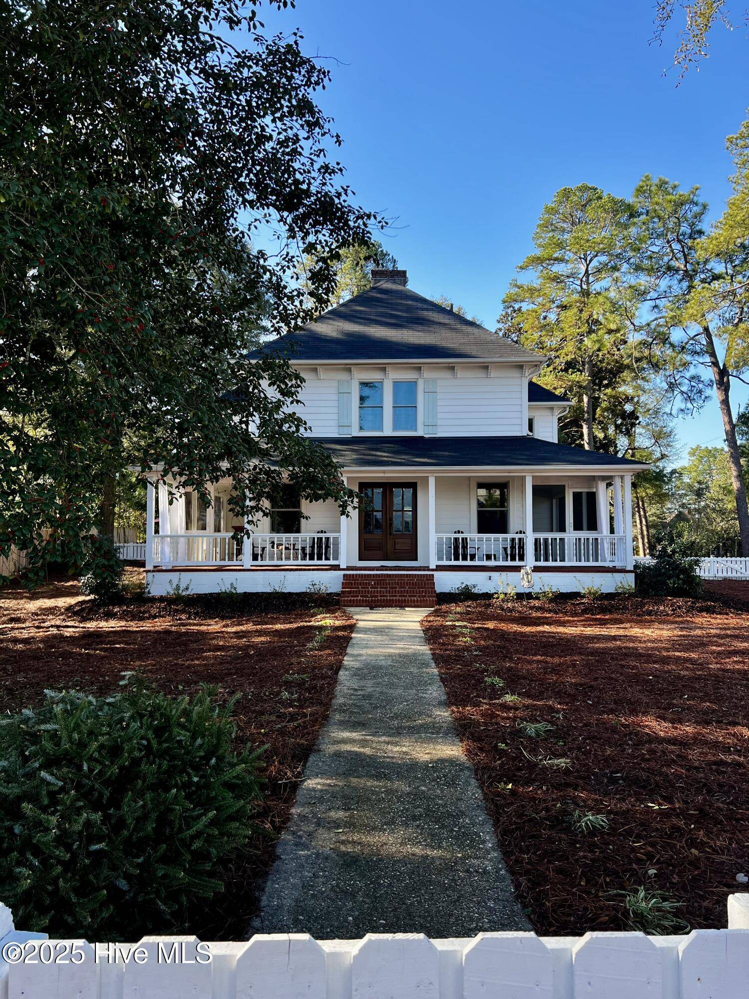 Southern Pines, NC 28387,280 W Connecticut AVE