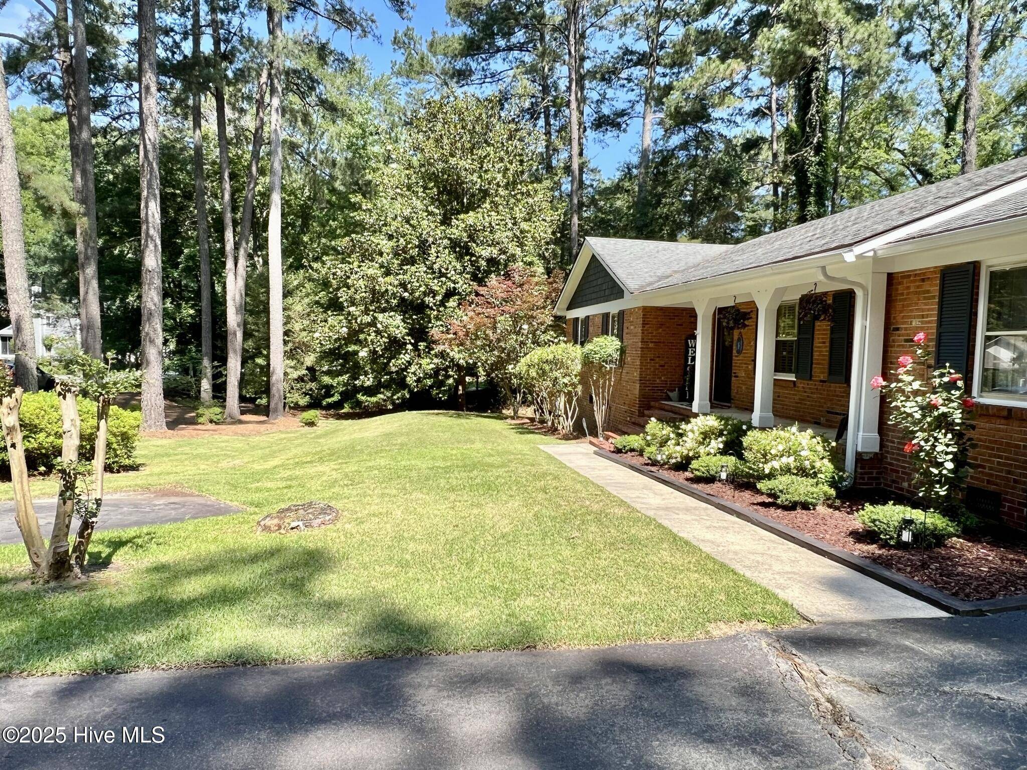 Southern Pines, NC 28387,204 Haldane DR