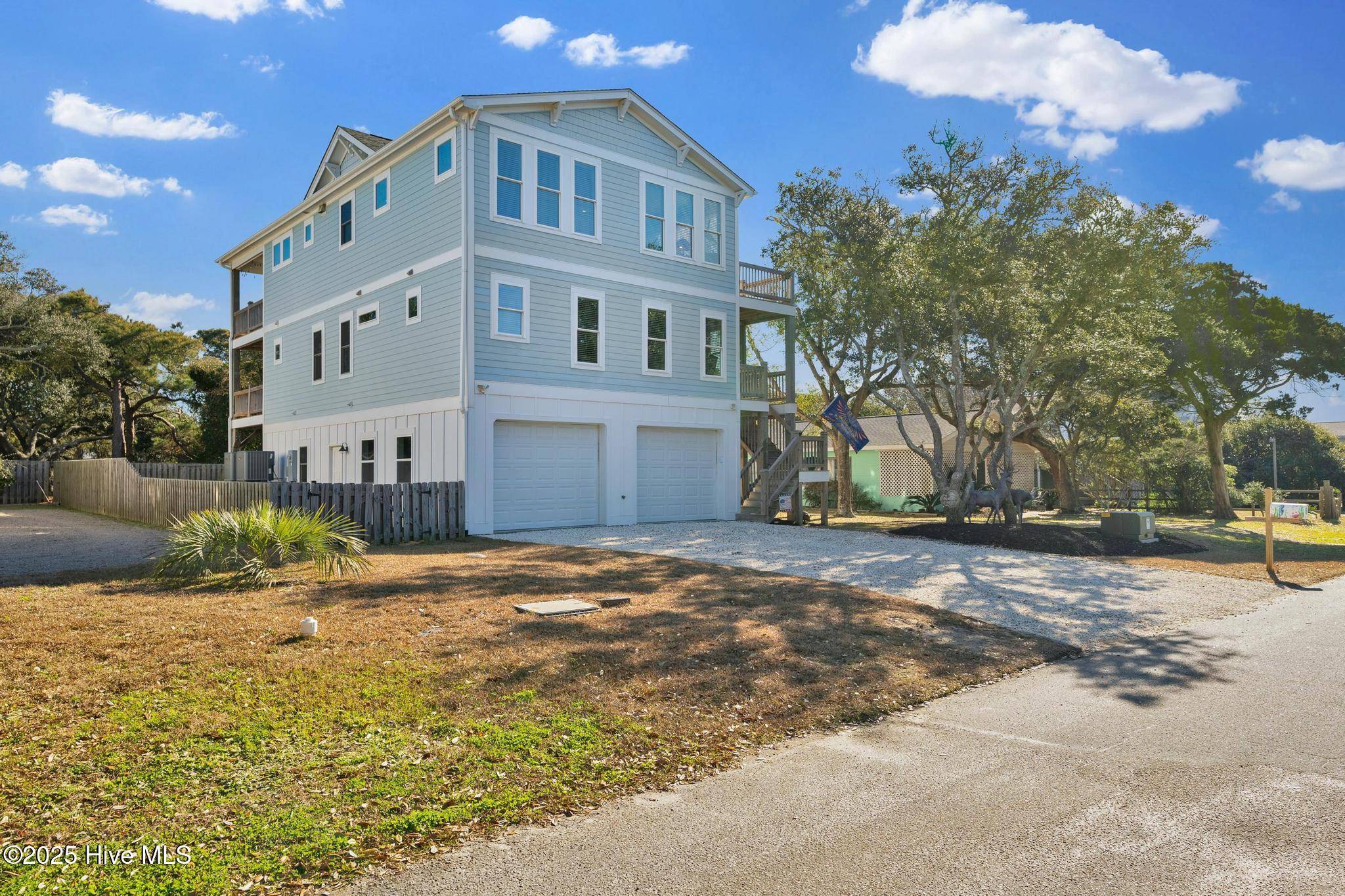 Oak Island, NC 28465,208 SE 78th ST