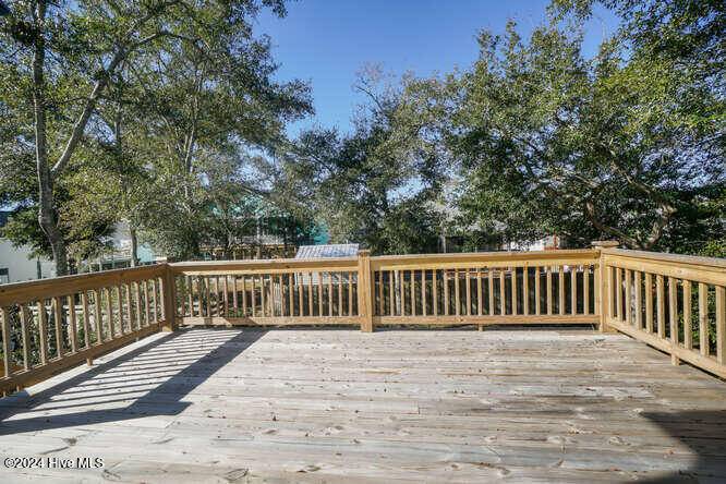 Oak Island, NC 28465,105 SW 11th ST