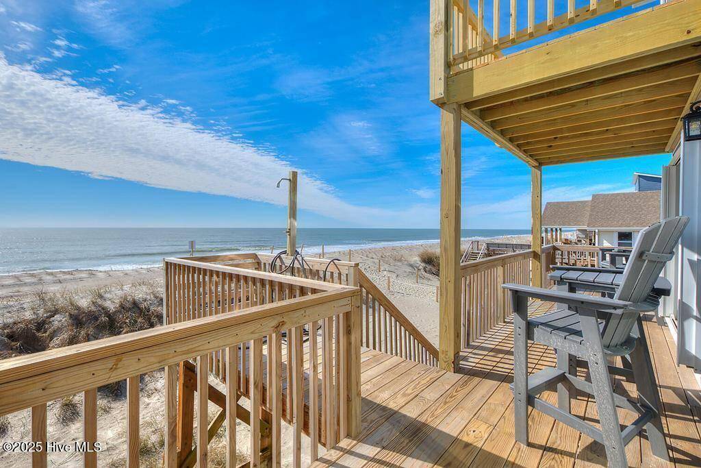 Oak Island, NC 28465,129 W Beach DR