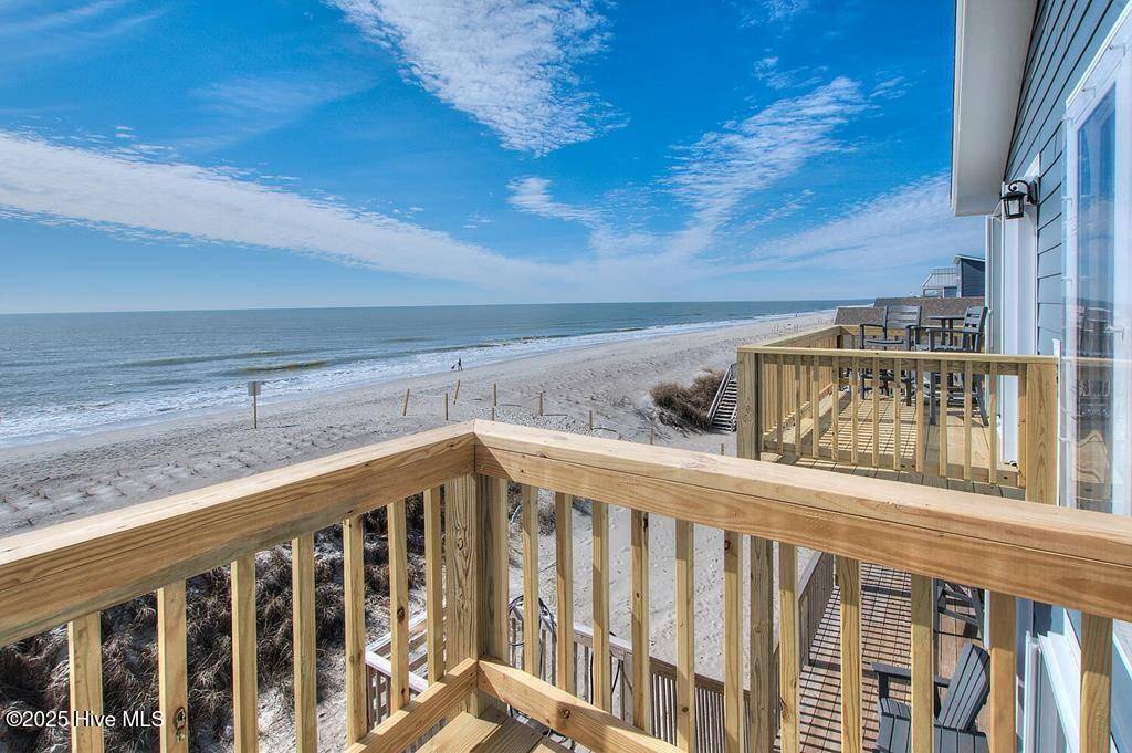 Oak Island, NC 28465,129 W Beach DR