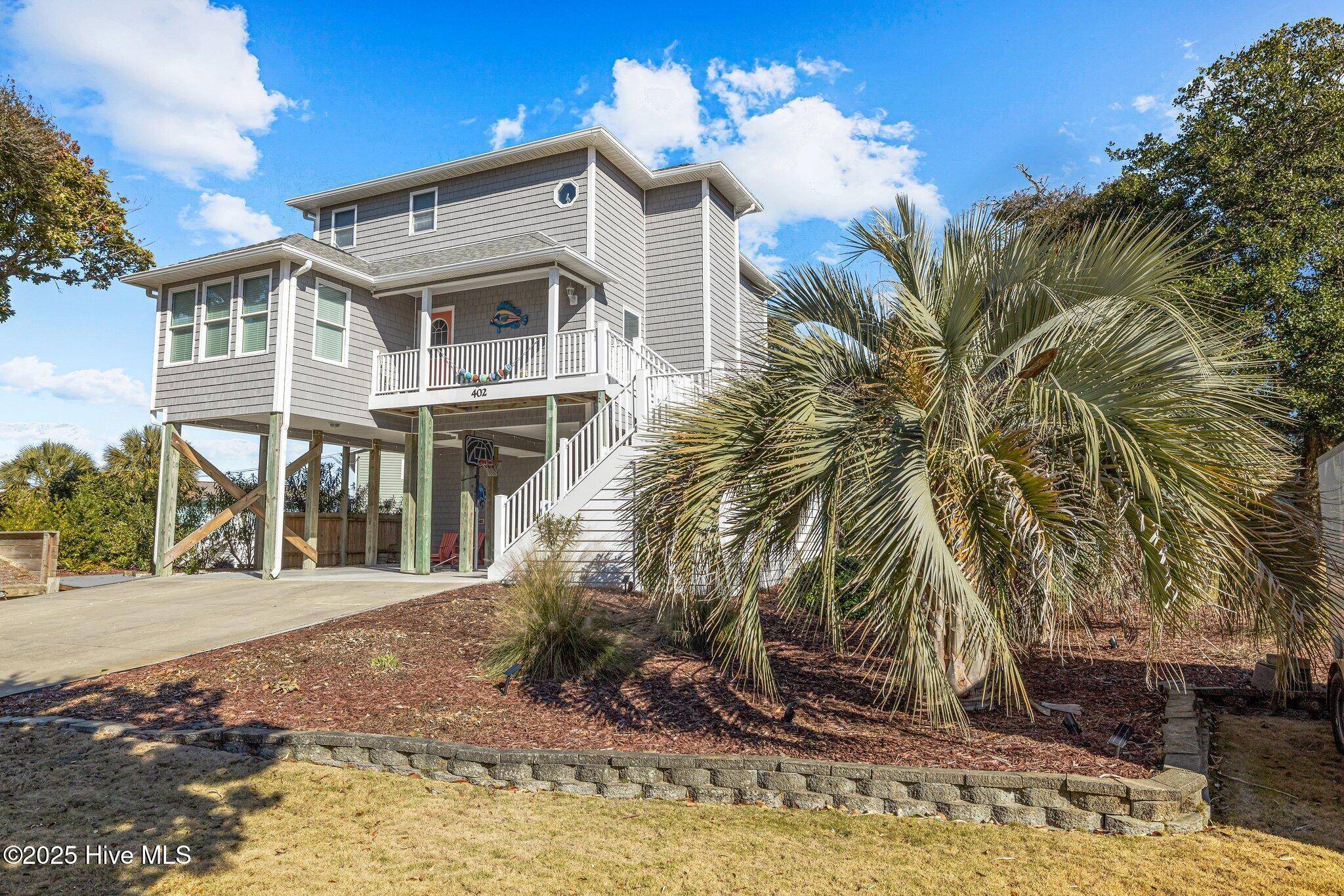 Emerald Isle, NC 28594,402 W Landing DR