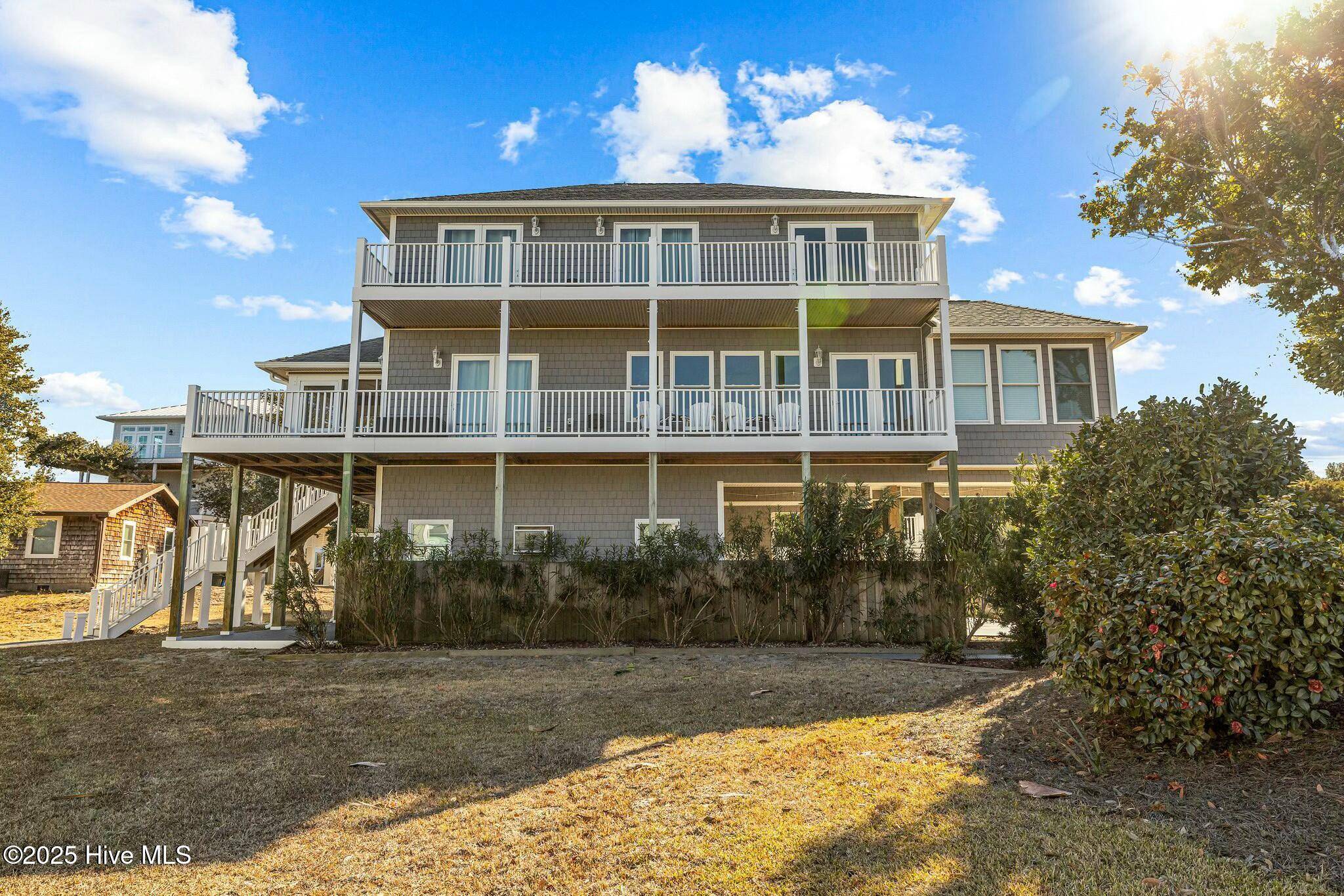 Emerald Isle, NC 28594,402 W Landing DR