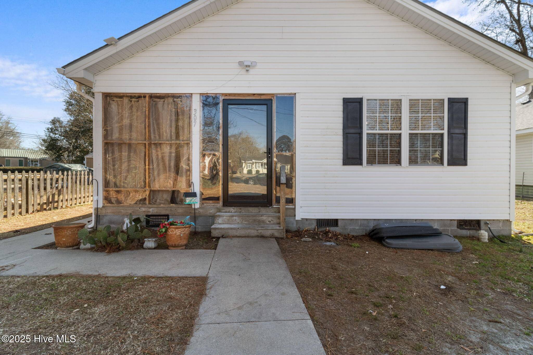 Elizabeth City, NC 27909,307 Paxton ST