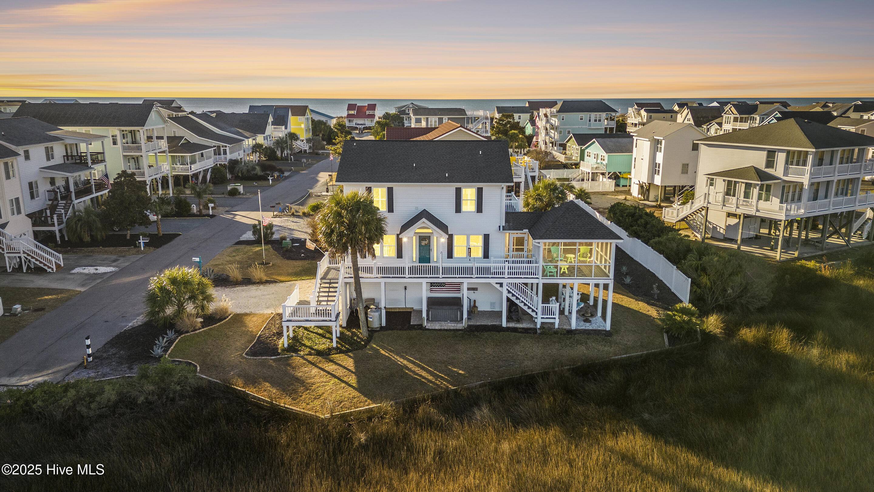 Holden Beach, NC 28462,121 Sunshine LN