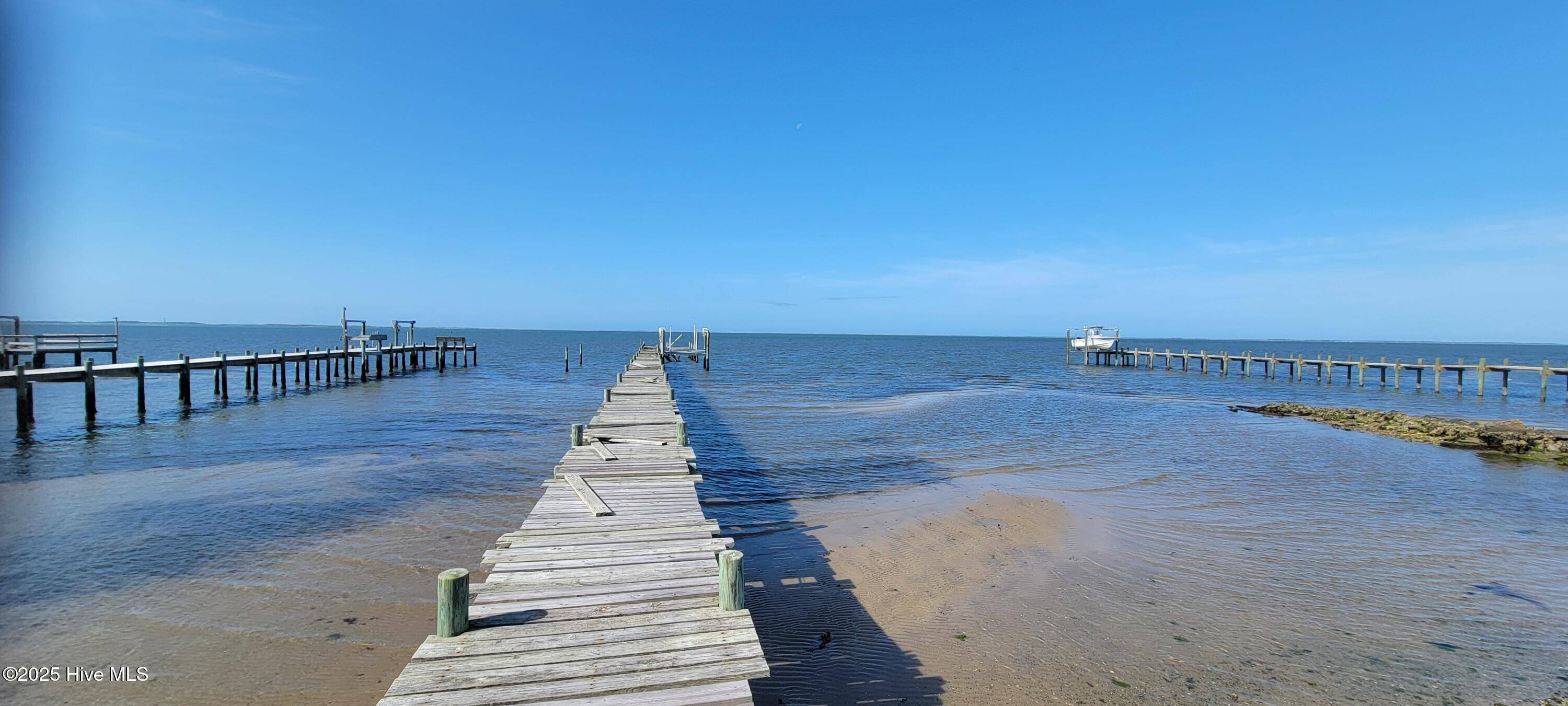 Harkers Island, NC 28531,1617 Island RD