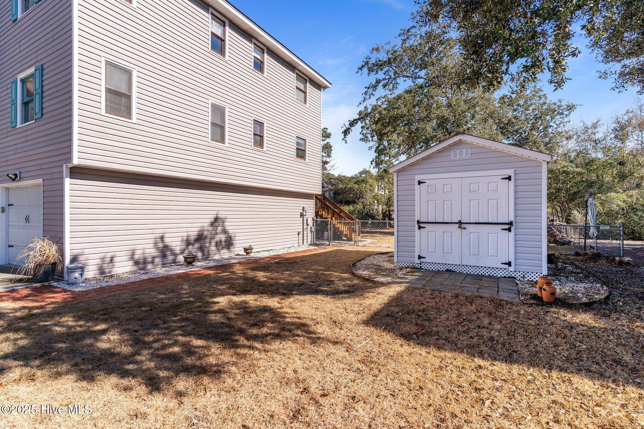 Oak Island, NC 28465,158 NW 4th ST