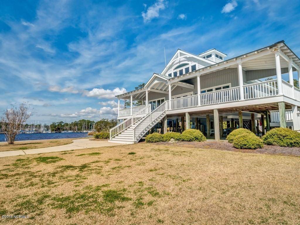 Oriental, NC 28571,4005 Tarpon DR