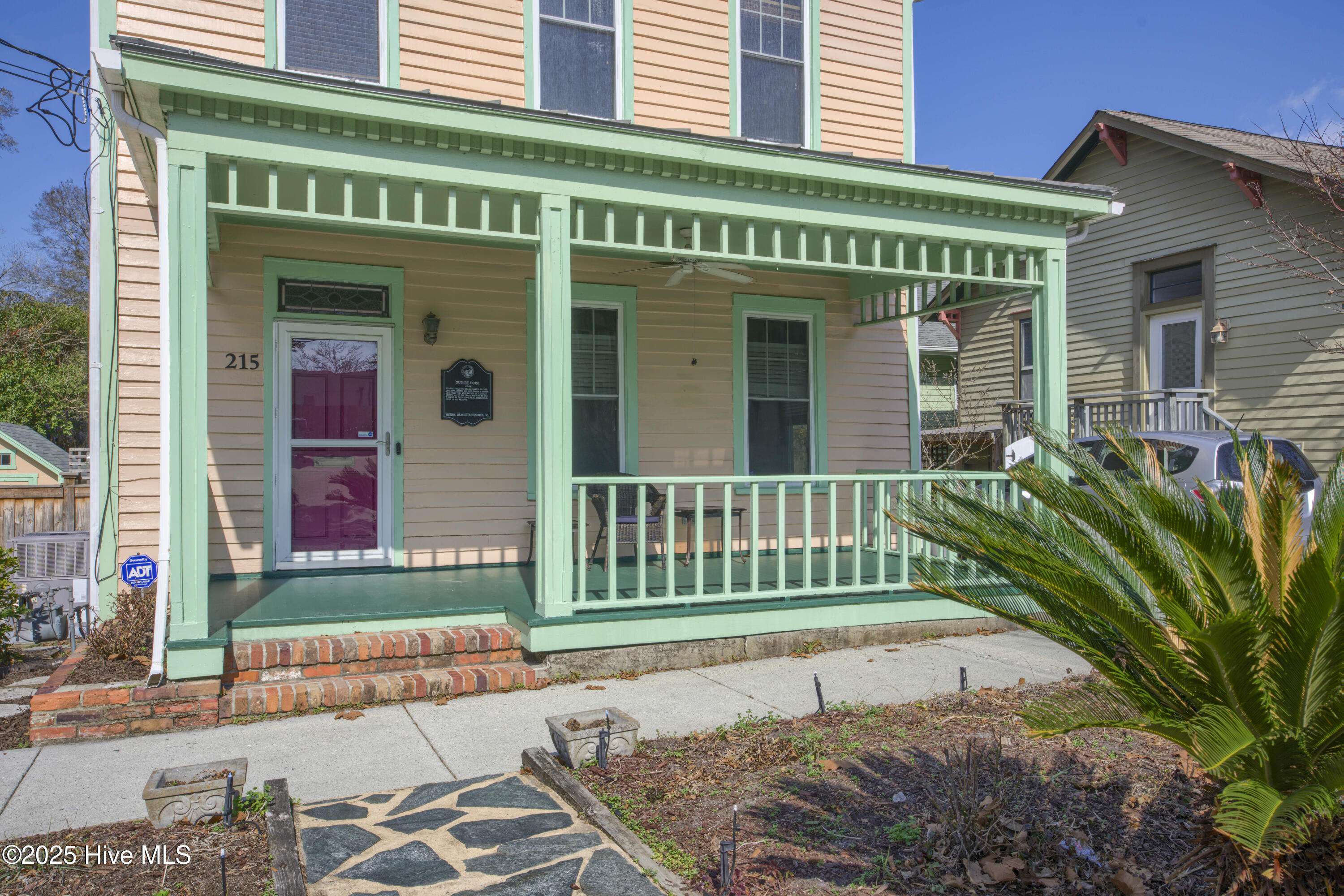 Wilmington, NC 28401,215 Queen ST