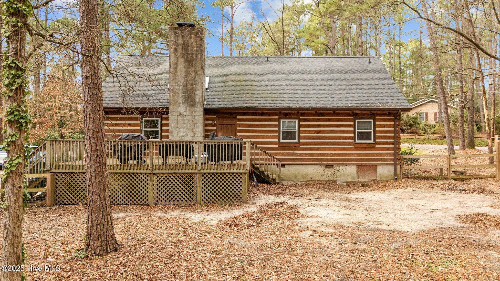 Whispering Pines, NC 28327,11 Dogwood PL