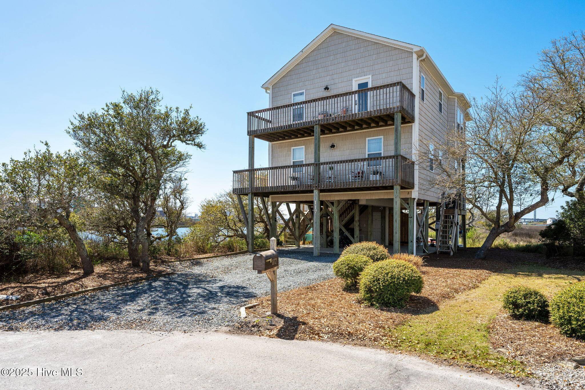 Surf City, NC 28445,117 Anchor DR