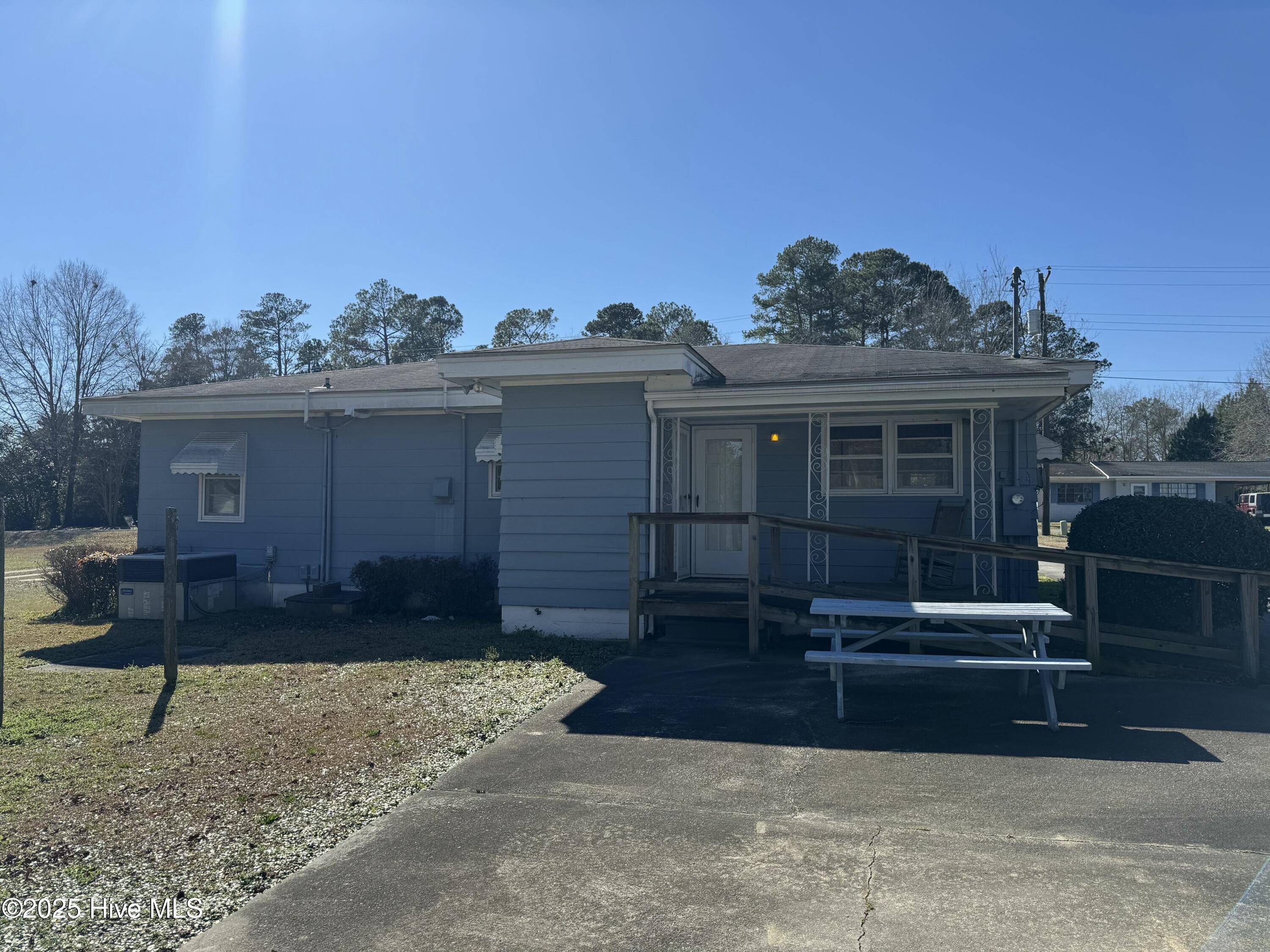 Kenansville, NC 28349,120 Williams ST