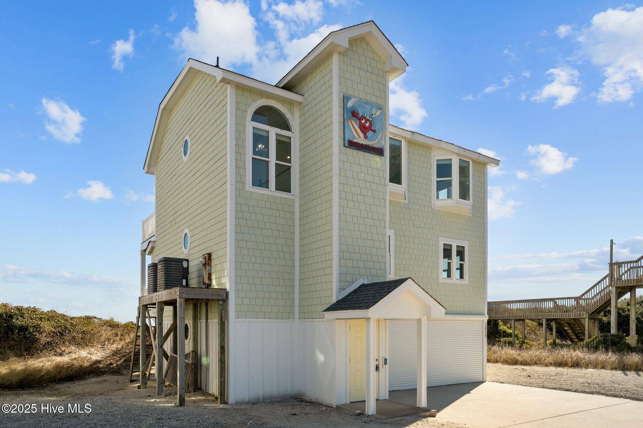 North Topsail Beach, NC 28460,3850 Island DR