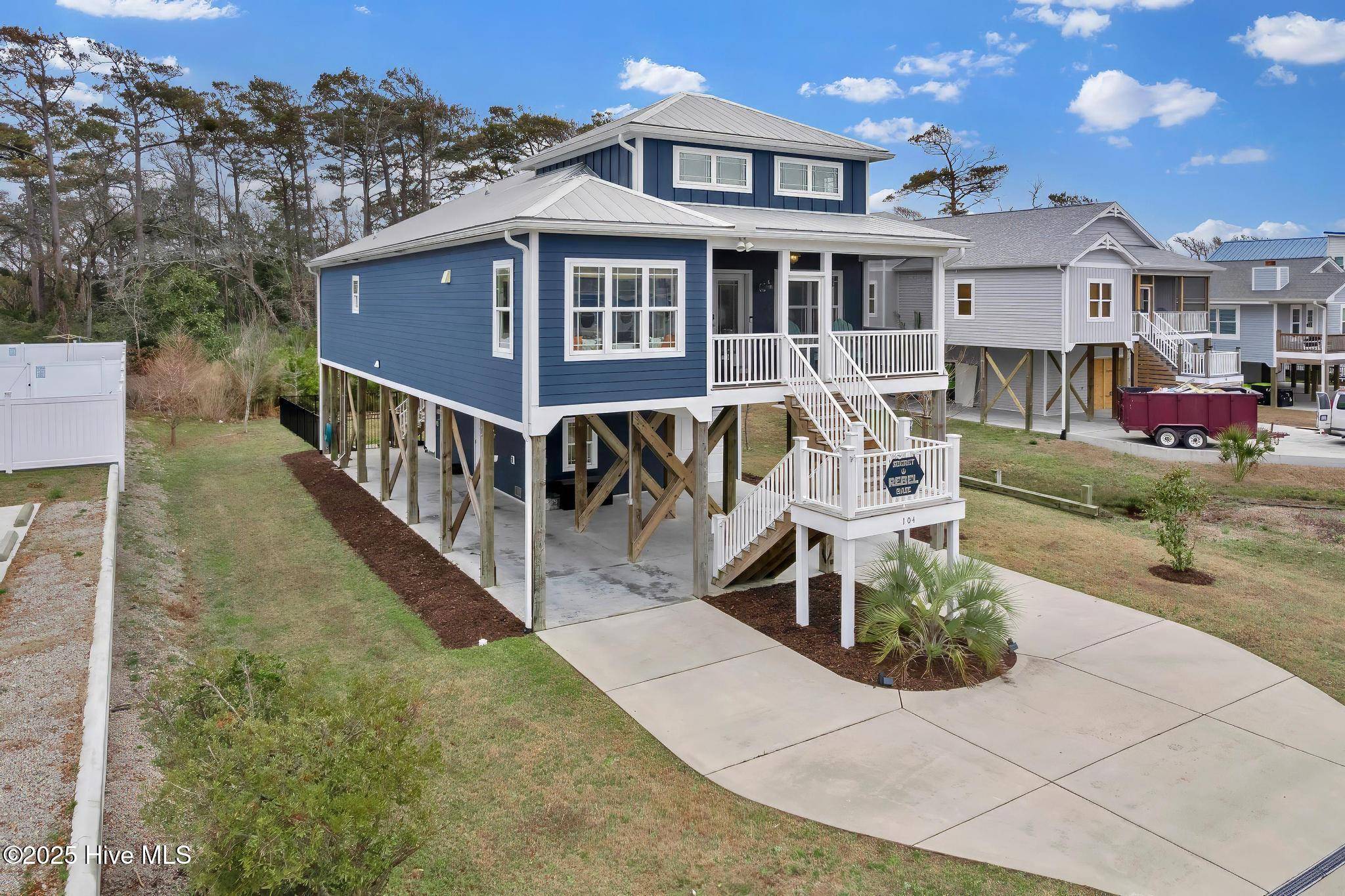 Oak Island, NC 28465,104 SE 61st ST