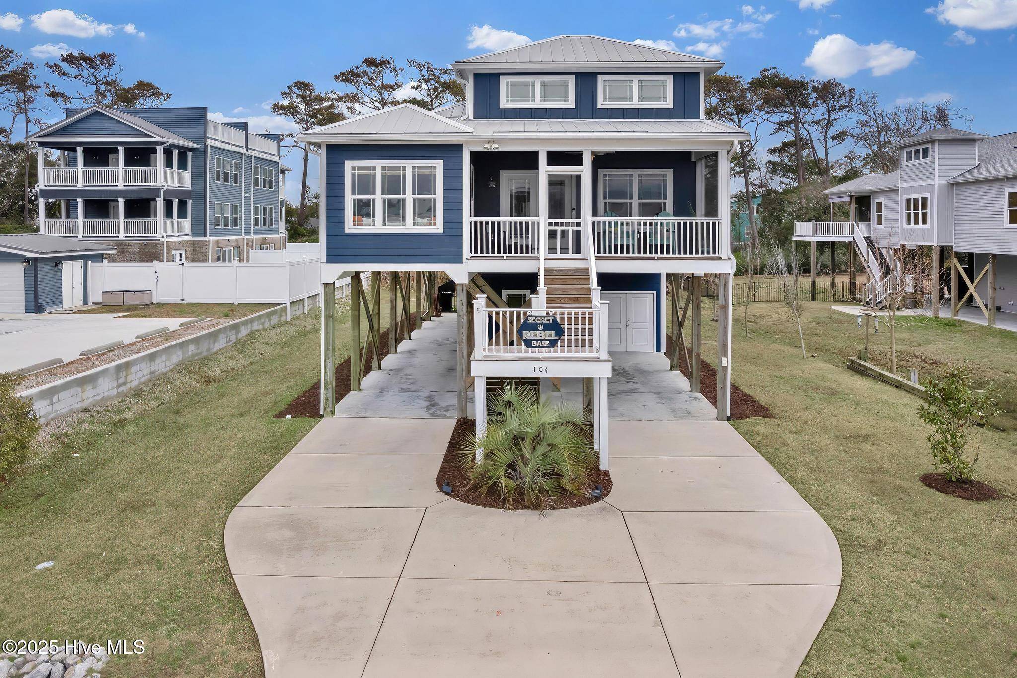 Oak Island, NC 28465,104 SE 61st ST