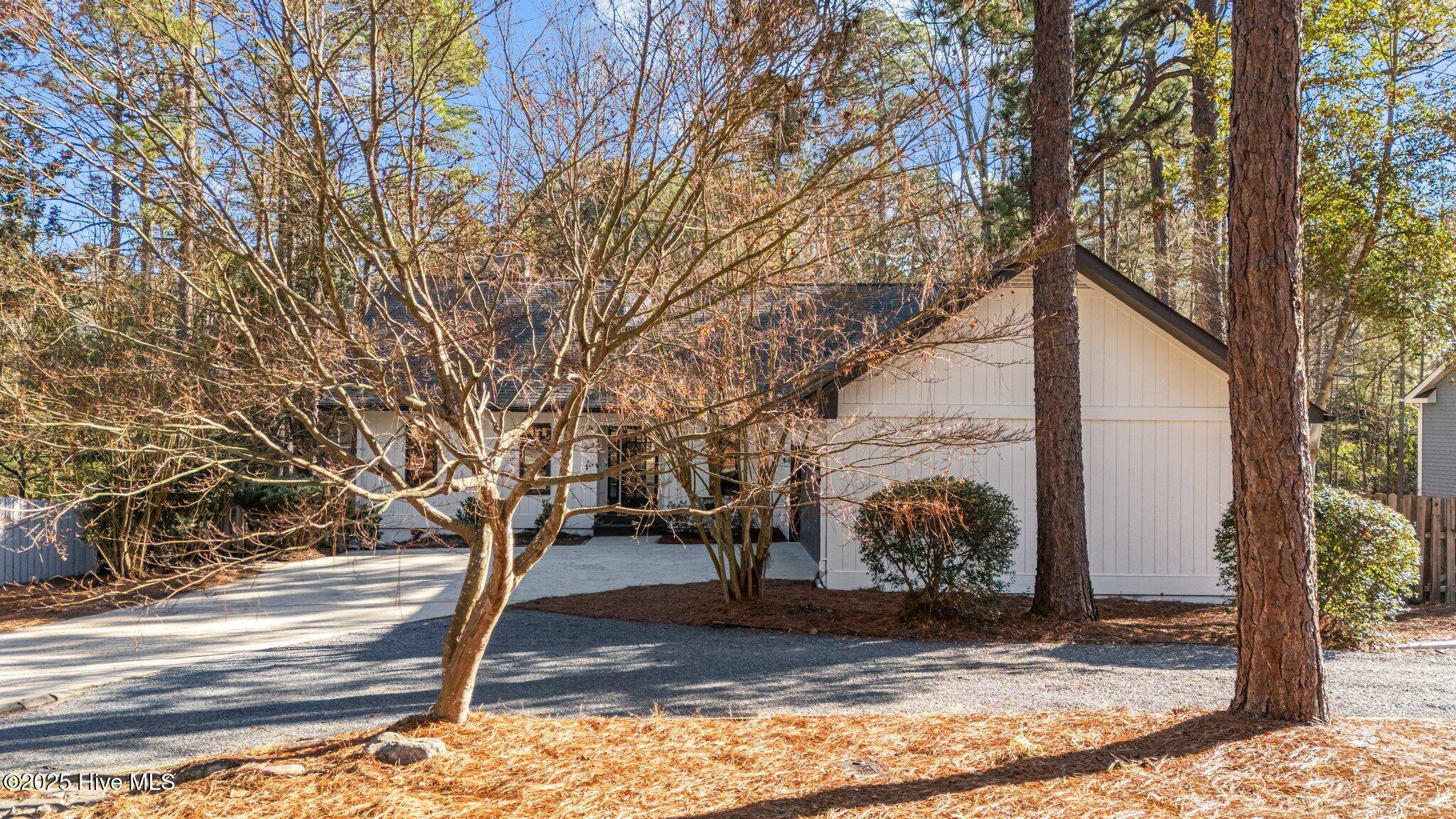 Pinehurst, NC 28374,980 Monticello DR