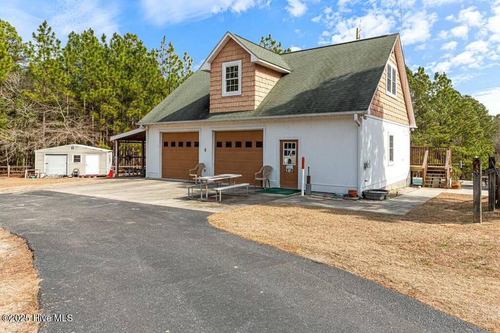 Vass, NC 28394,334 Hennings DR