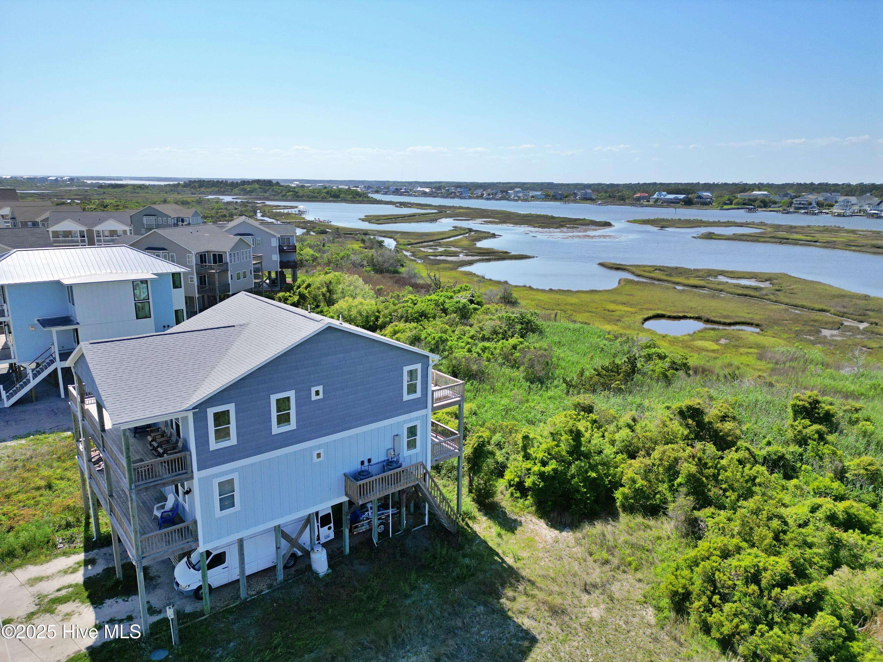 North Topsail Beach, NC 28460,1301 New River Inlet RD