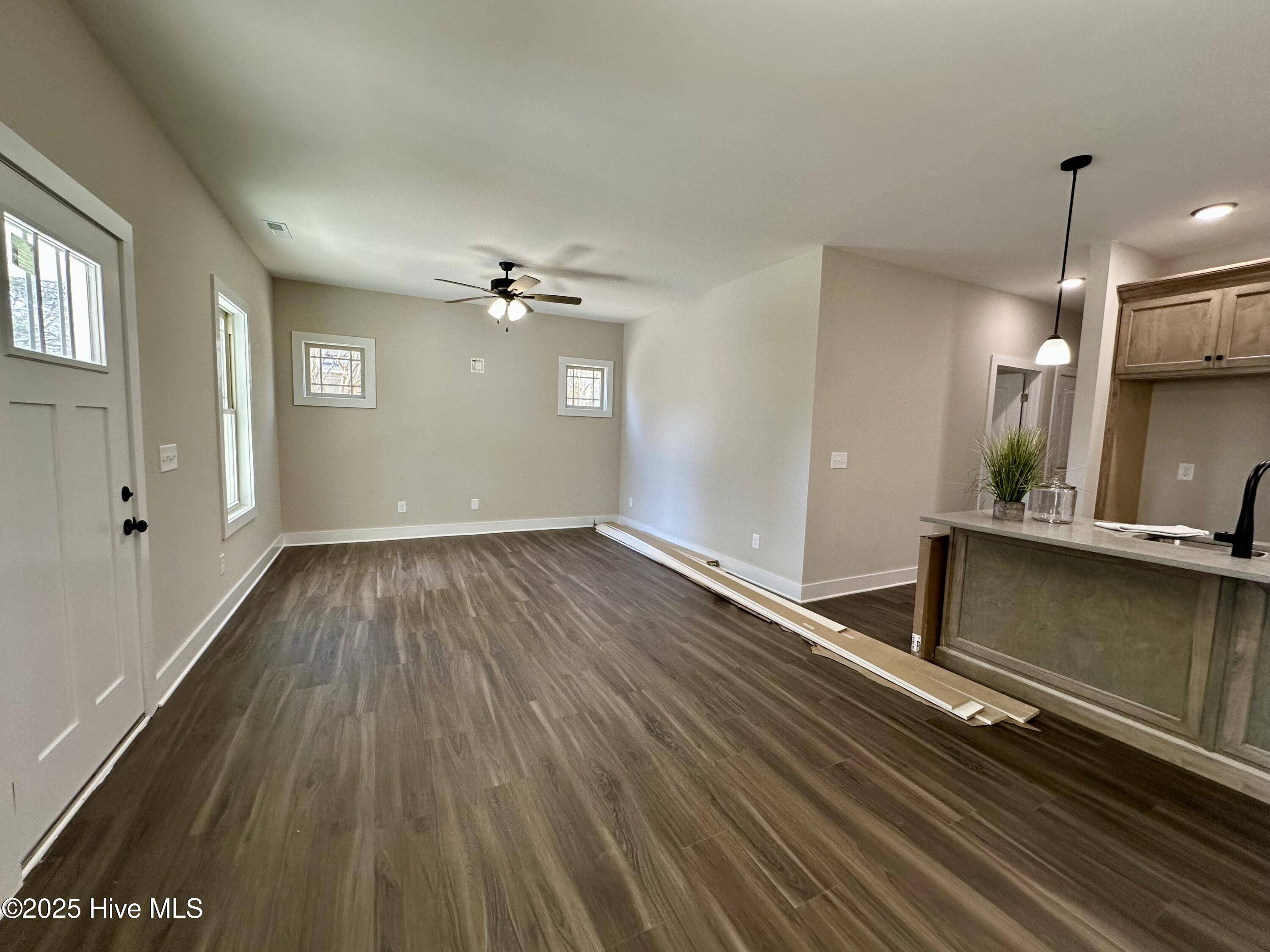 Kenly, NC 27542,315 S Maple AVE