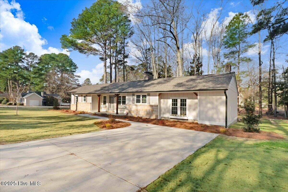 Dunn, NC 28334,210 S General Lee AVE