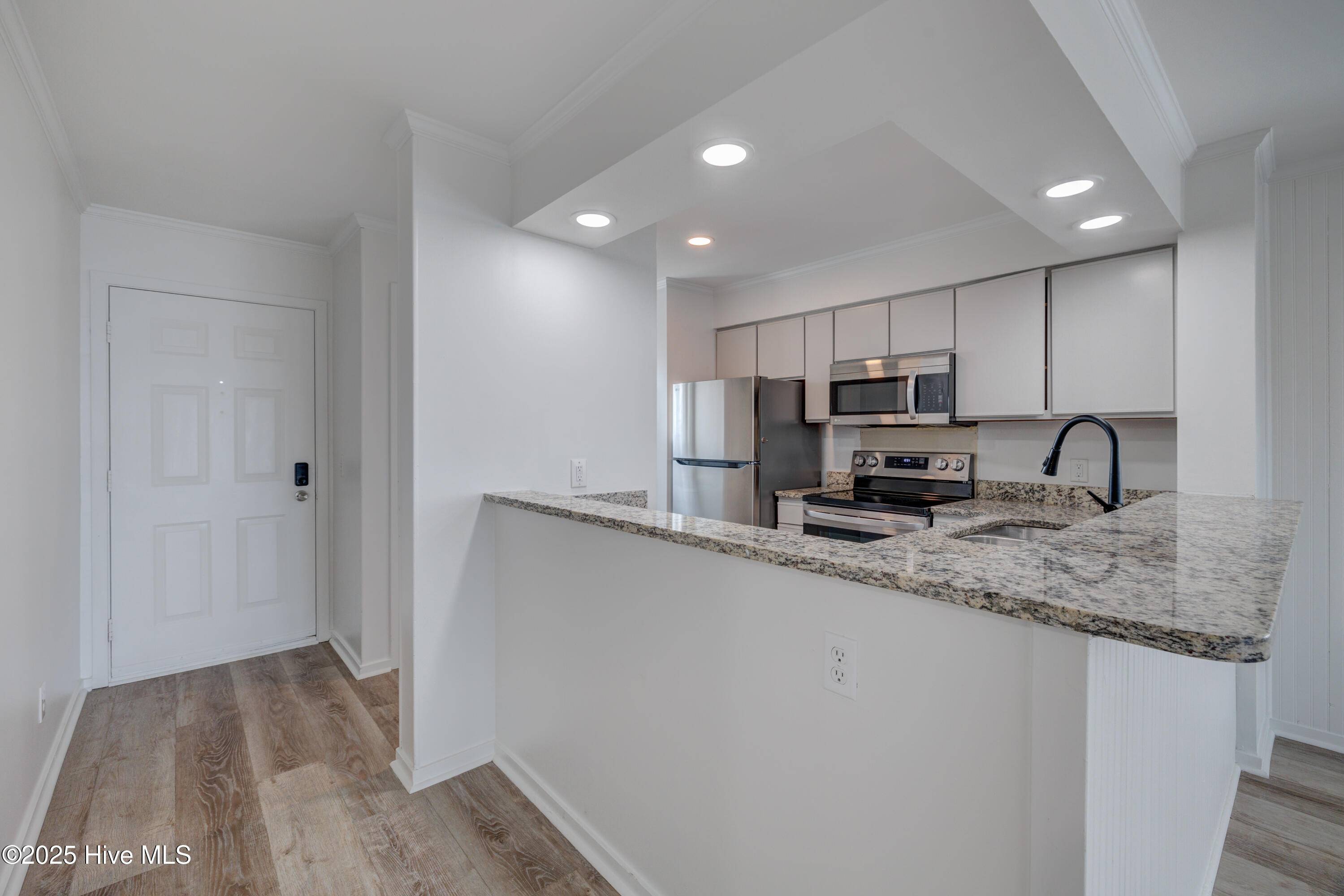 Carolina Beach, NC 28428,400 Virginia AVE #201b