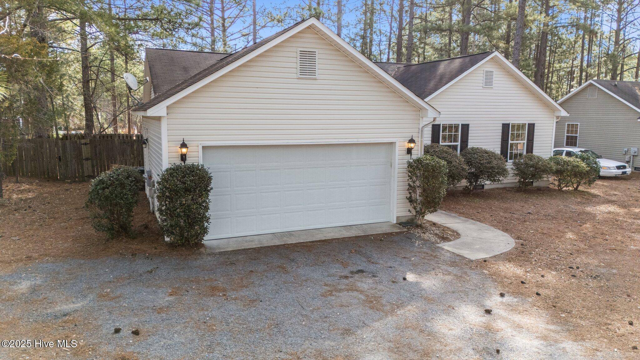 Aberdeen, NC 28315,195 Pecan LN