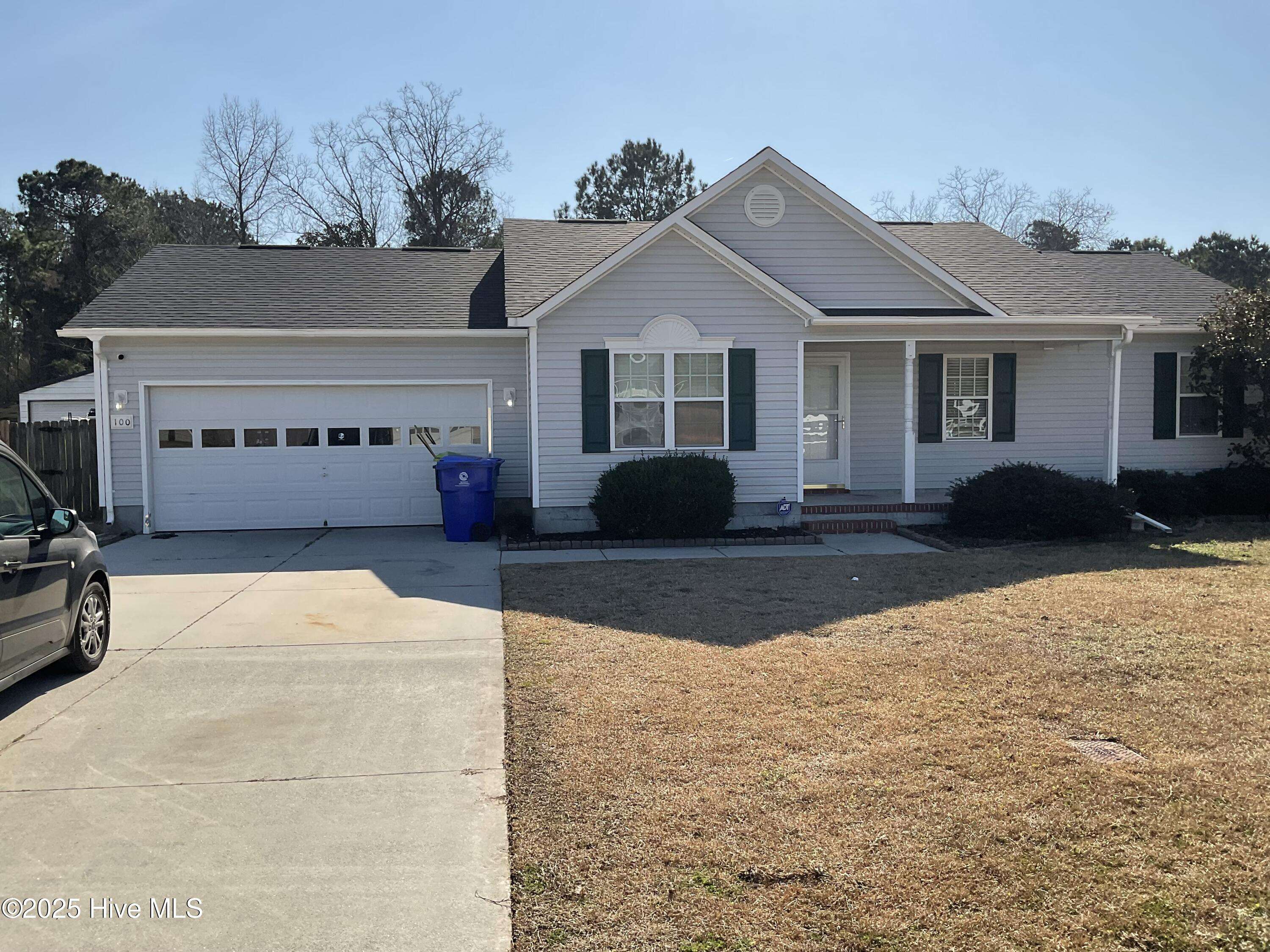 Richlands, NC 28574,100 Lois CT