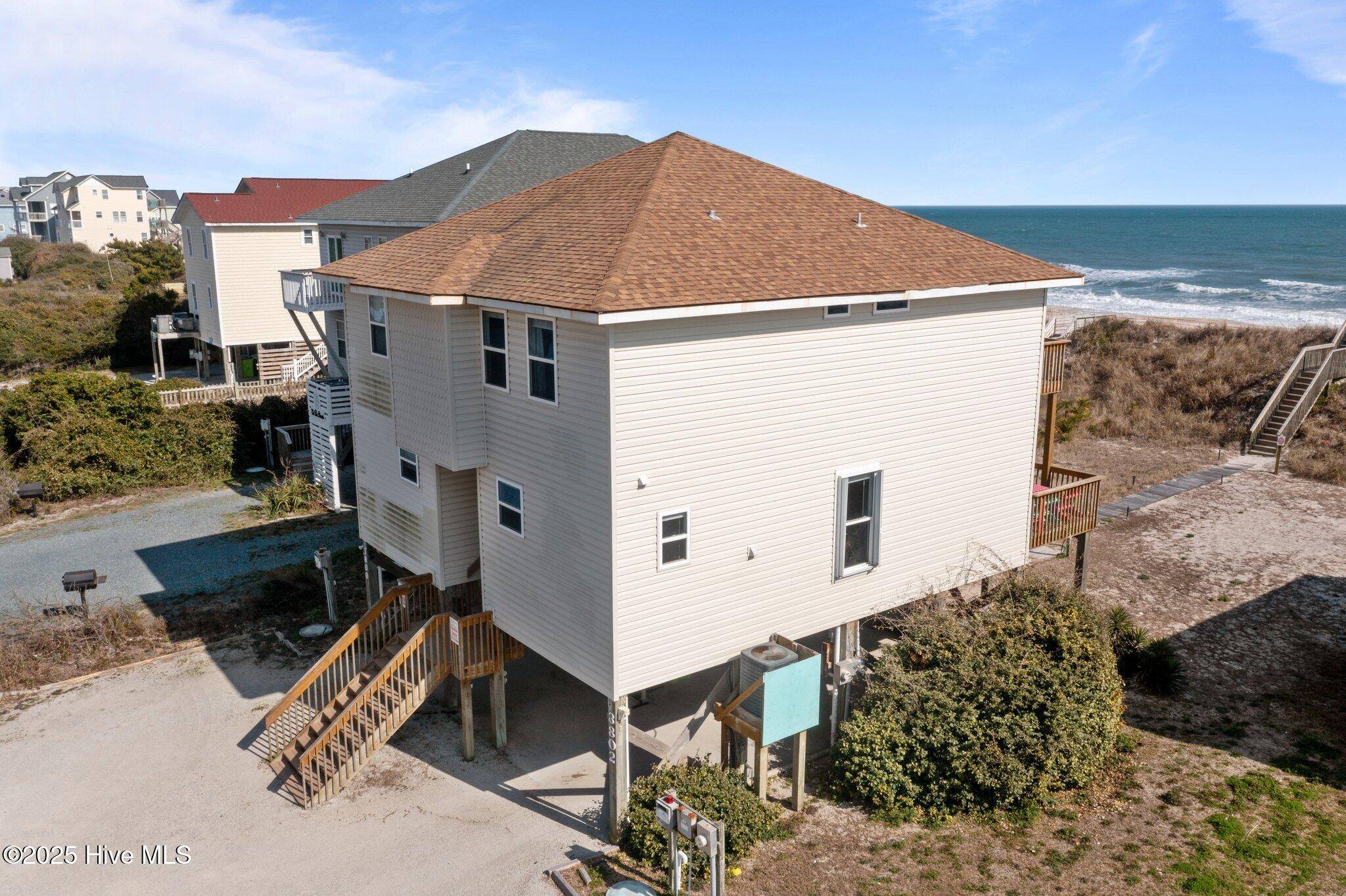 North Topsail Beach, NC 28460,3802 Island DR