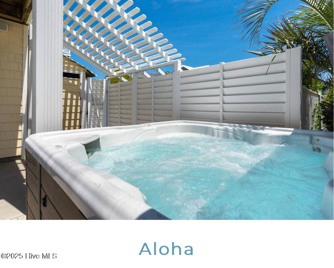 Emerald Isle, NC 28594,1010 Ocean DR