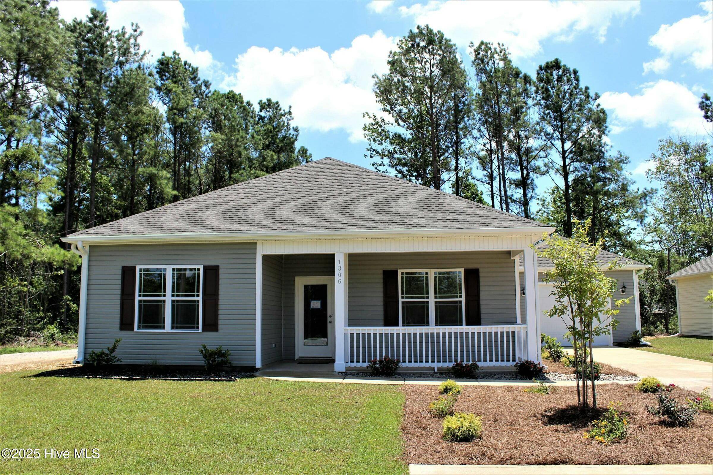 Sneads Ferry, NC 28460,1306 Old Folkstone RD