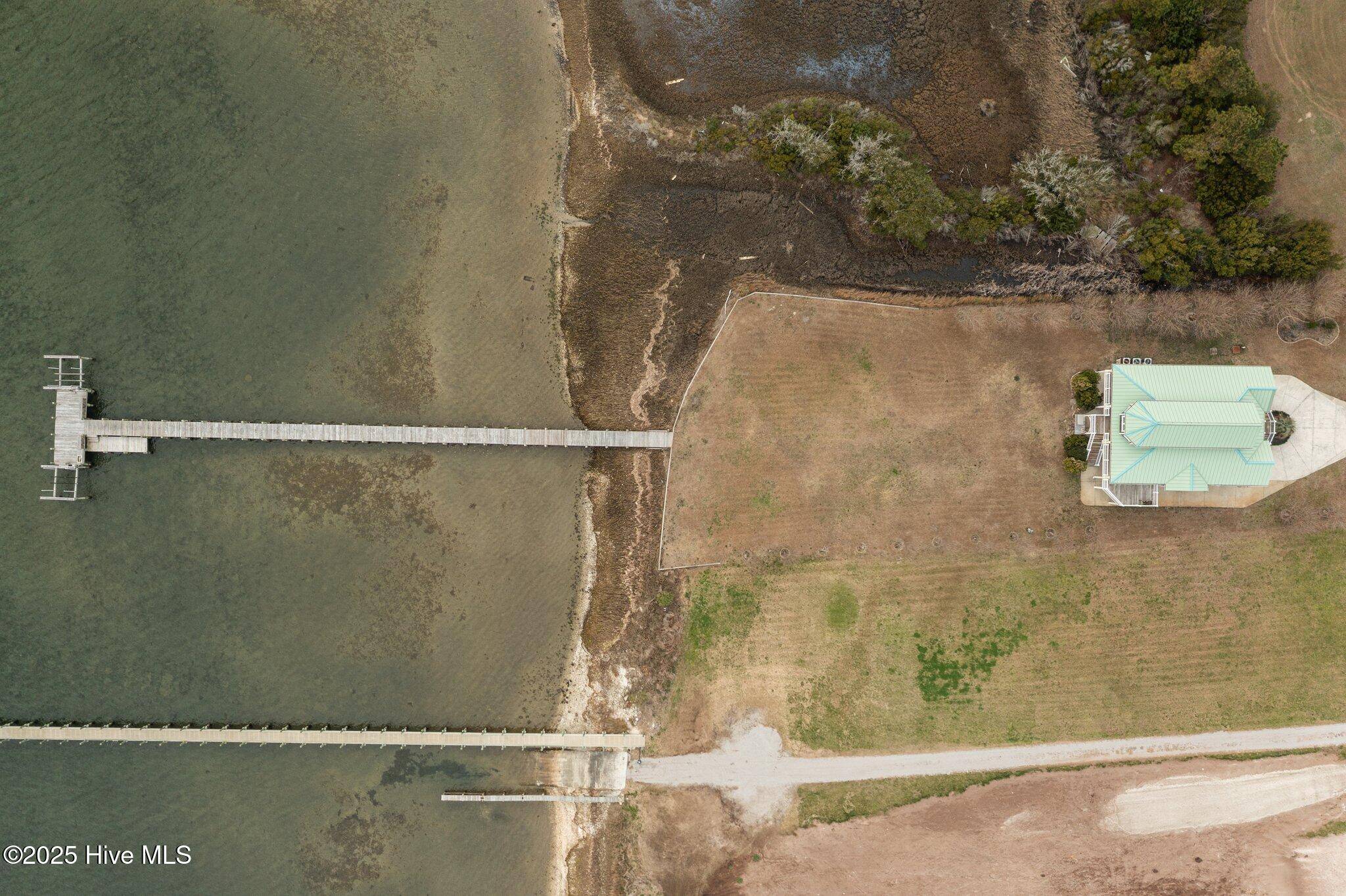 Newport, NC 28570,418 Island View DR