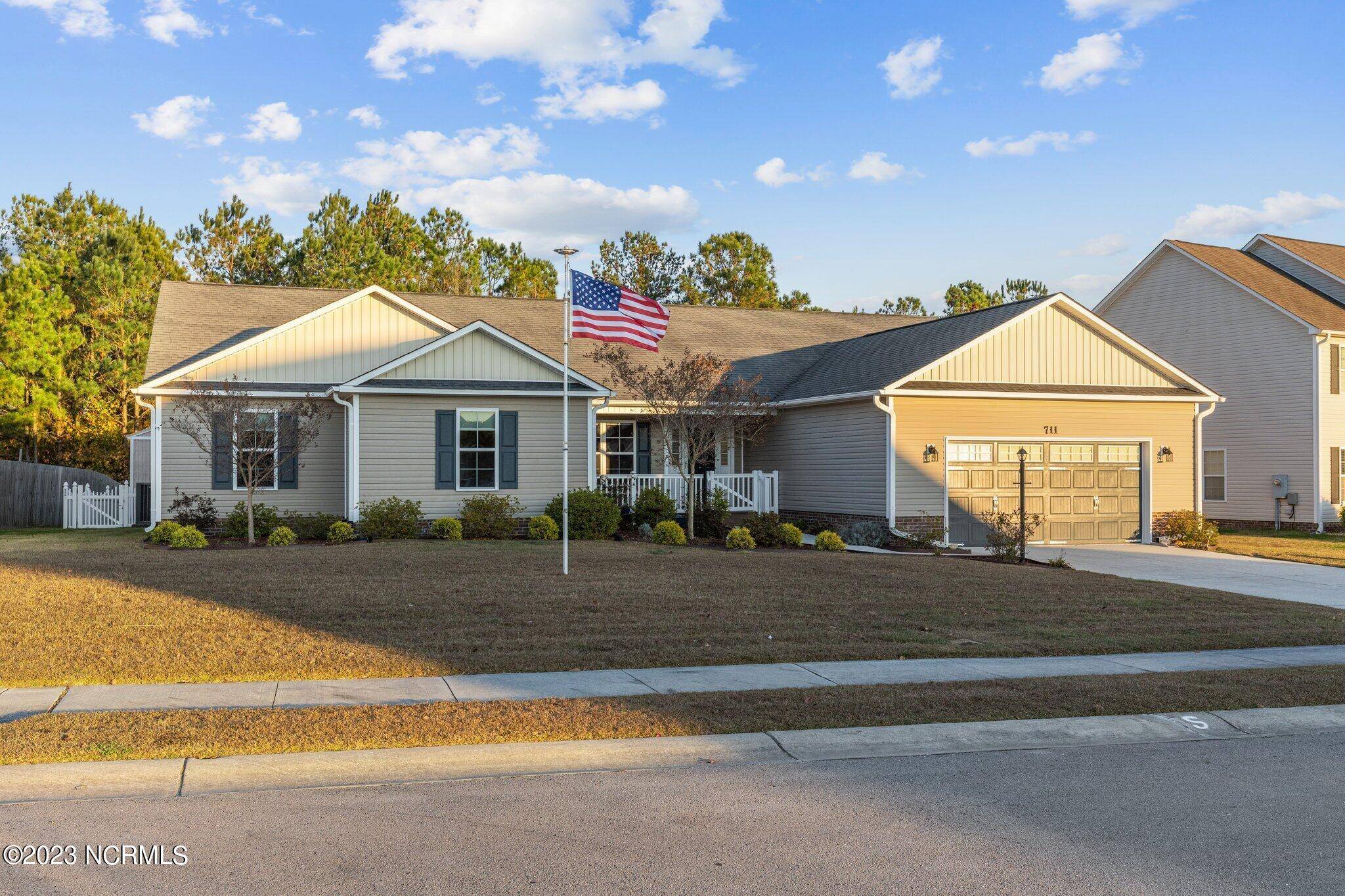 Swansboro, NC 28584,711 Shearwater LN