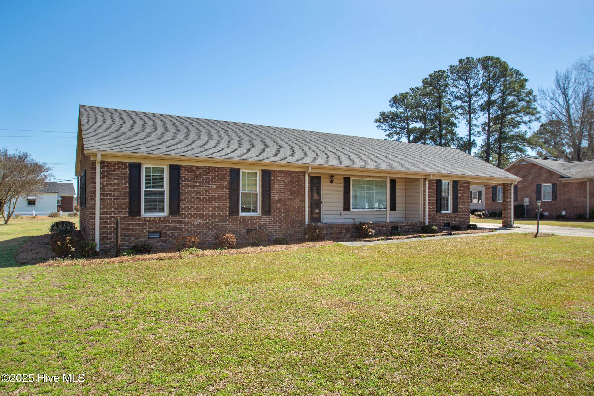 Kinston, NC 28504,3007 Camelot DR