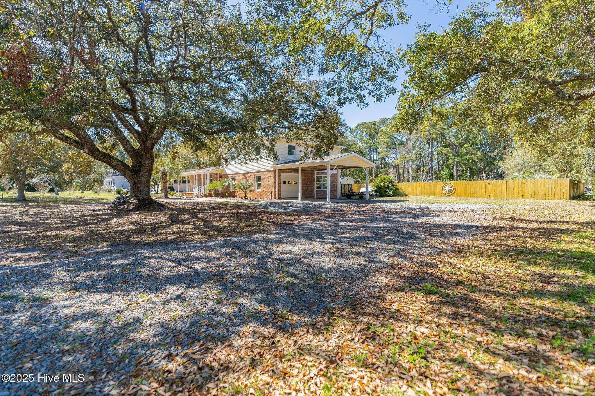 Southport, NC 28461,511 E Moore ST