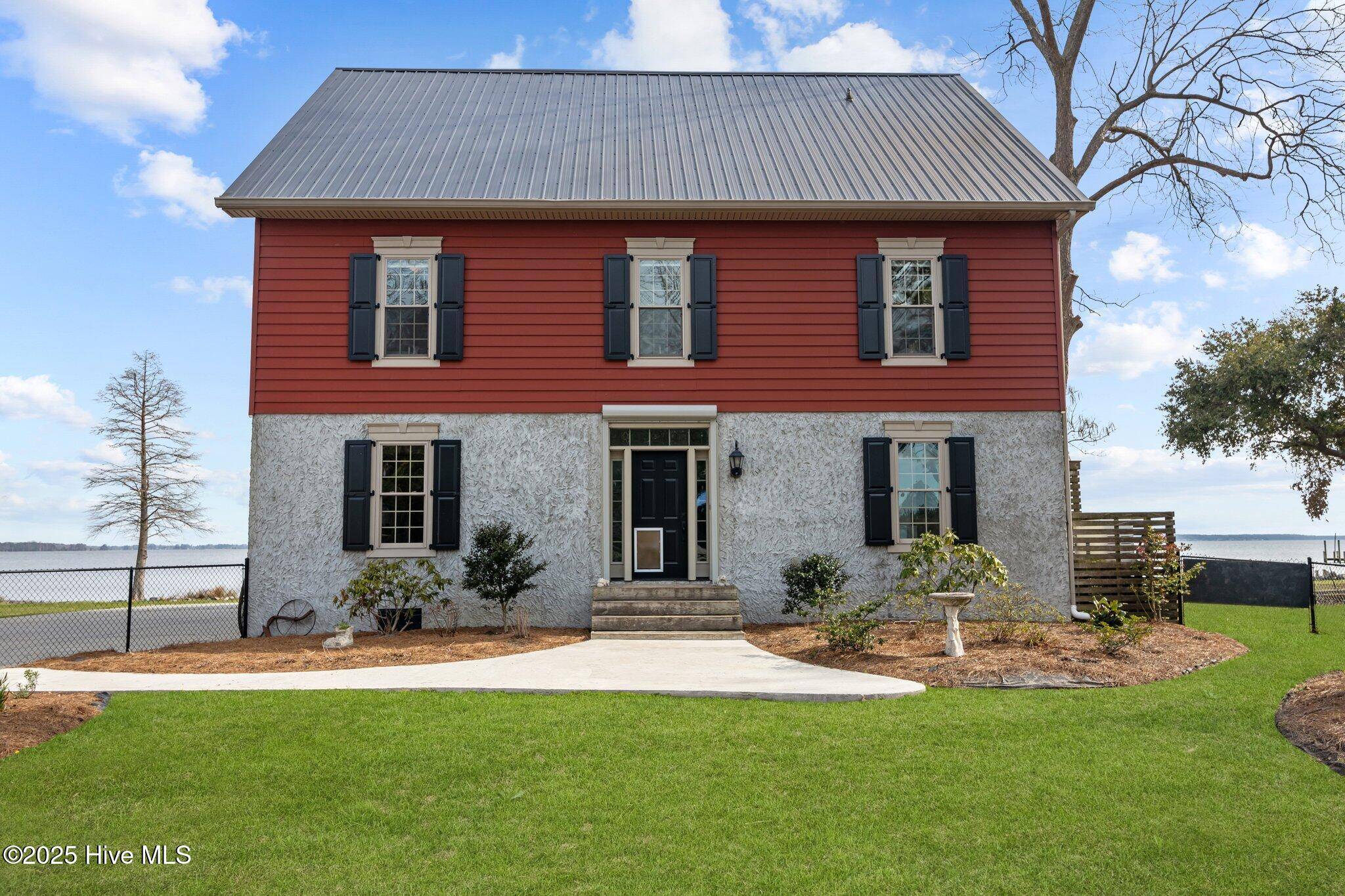 Blounts Creek, NC 27814,901 Down Shore RD