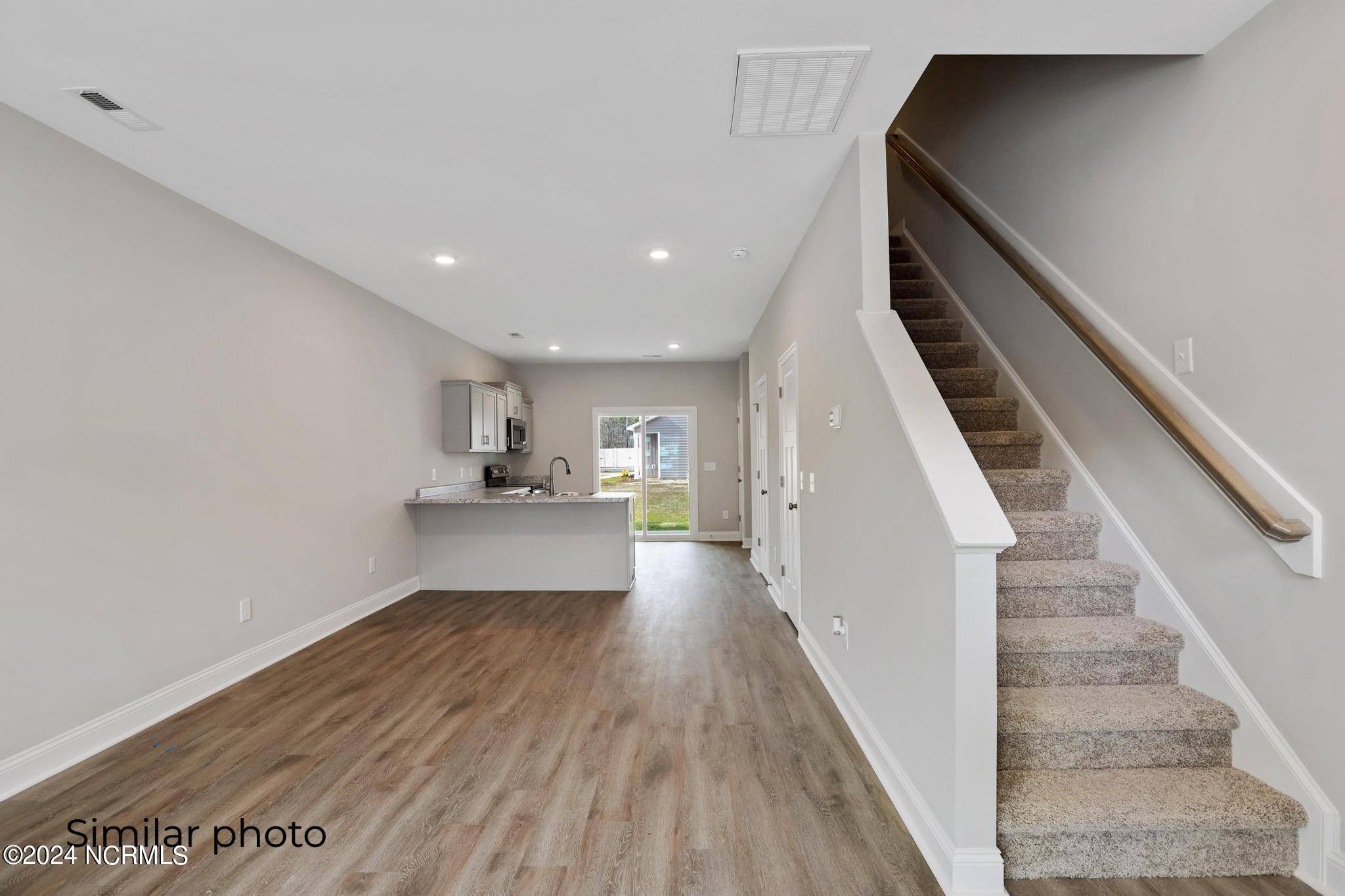 Hubert, NC 28539,171 Loren RD