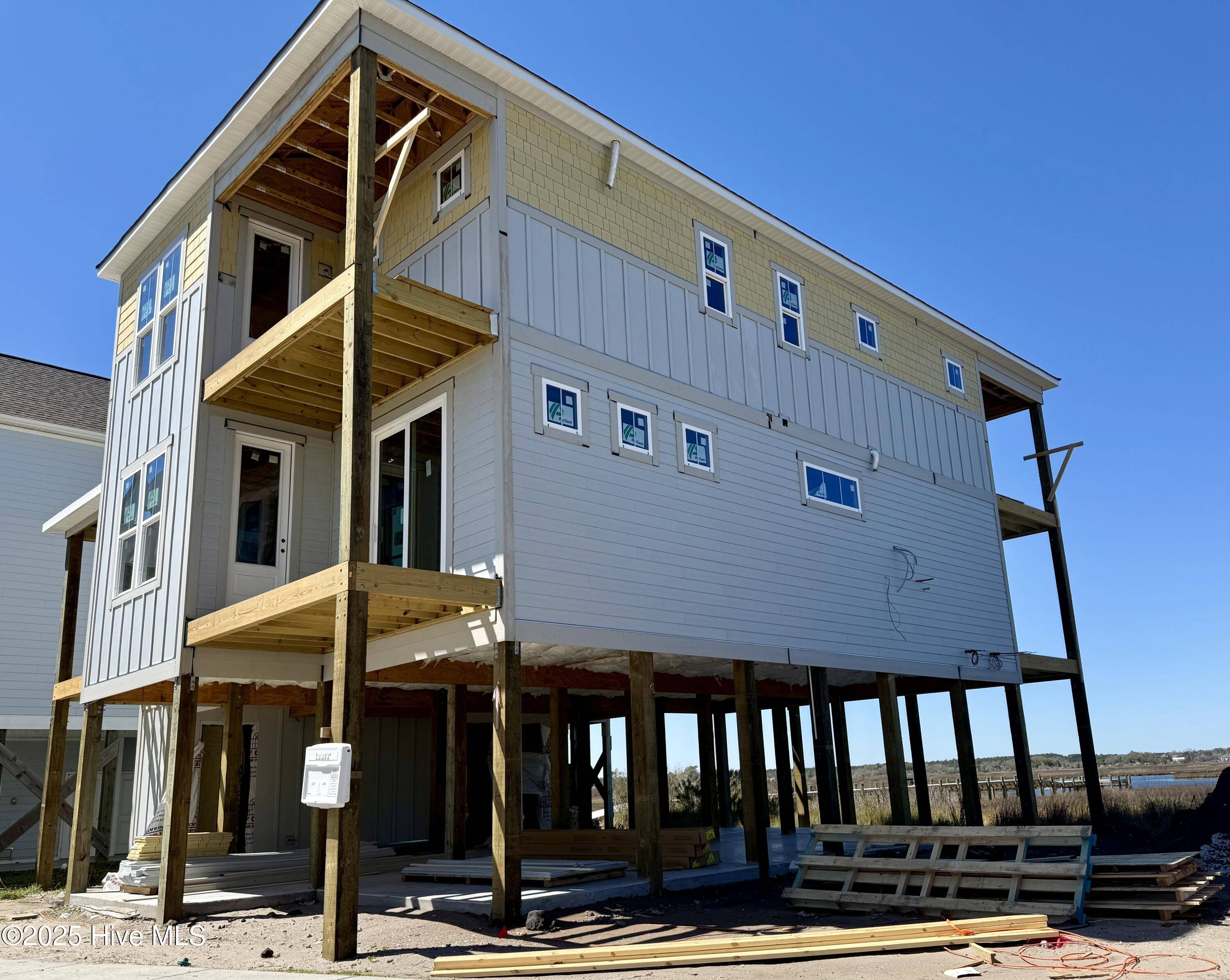 Surf City, NC 28445,107 S Boca Bay LN
