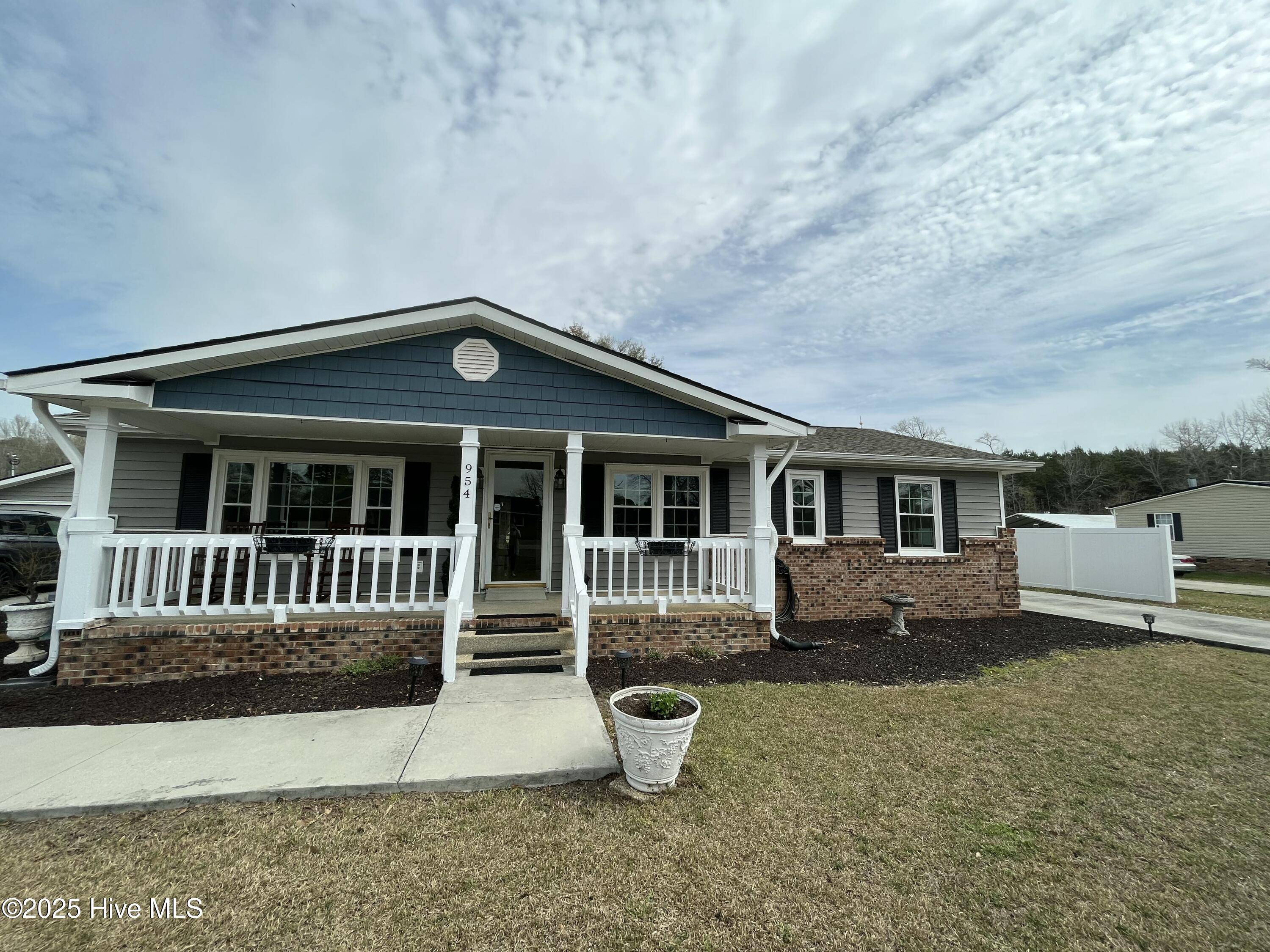 Pembroke, NC 28372,954 Hezekiah RD